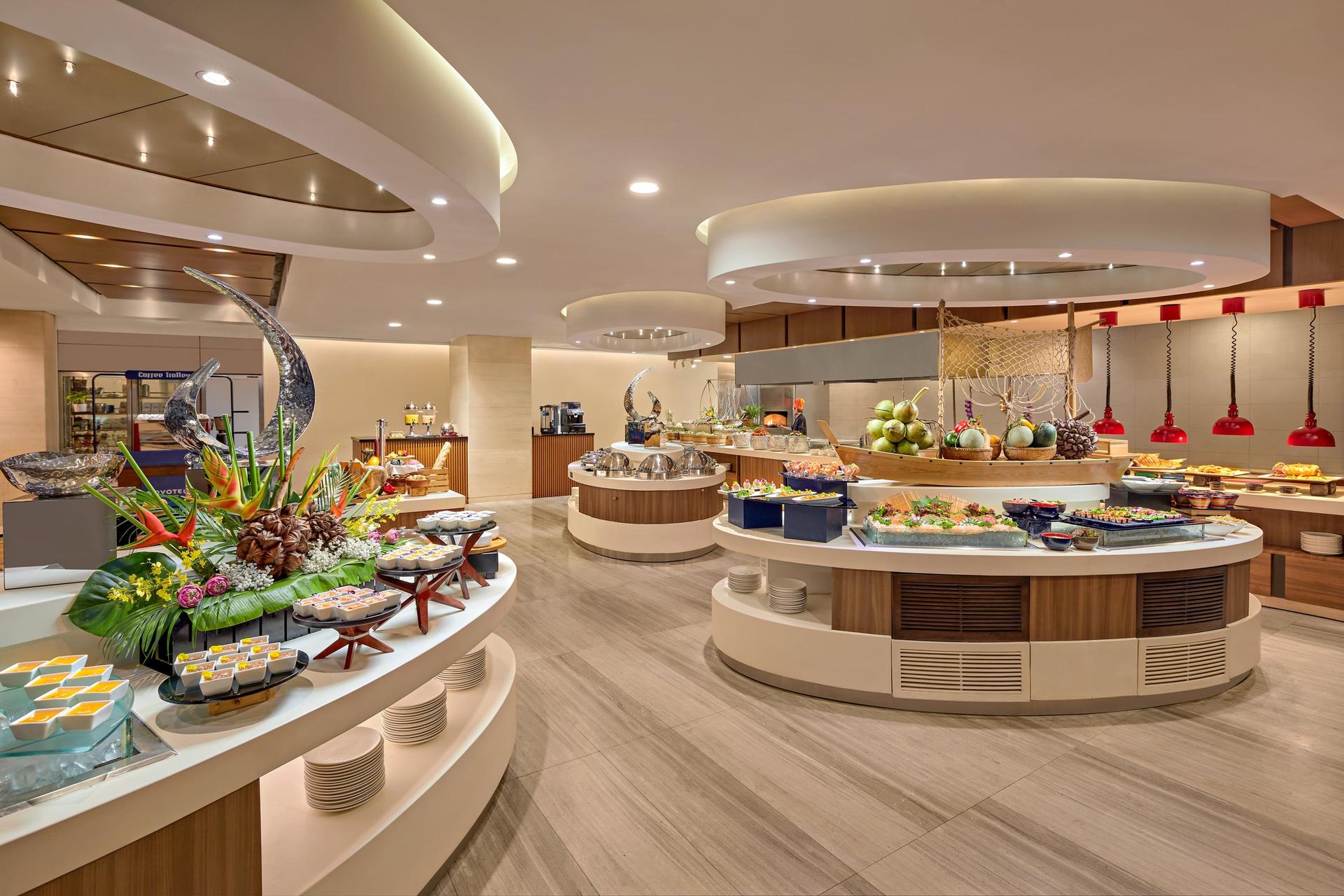 Seafood Sunday Brunch At Novotel Saigon Centre - Food Exchange - Thumbnail 38