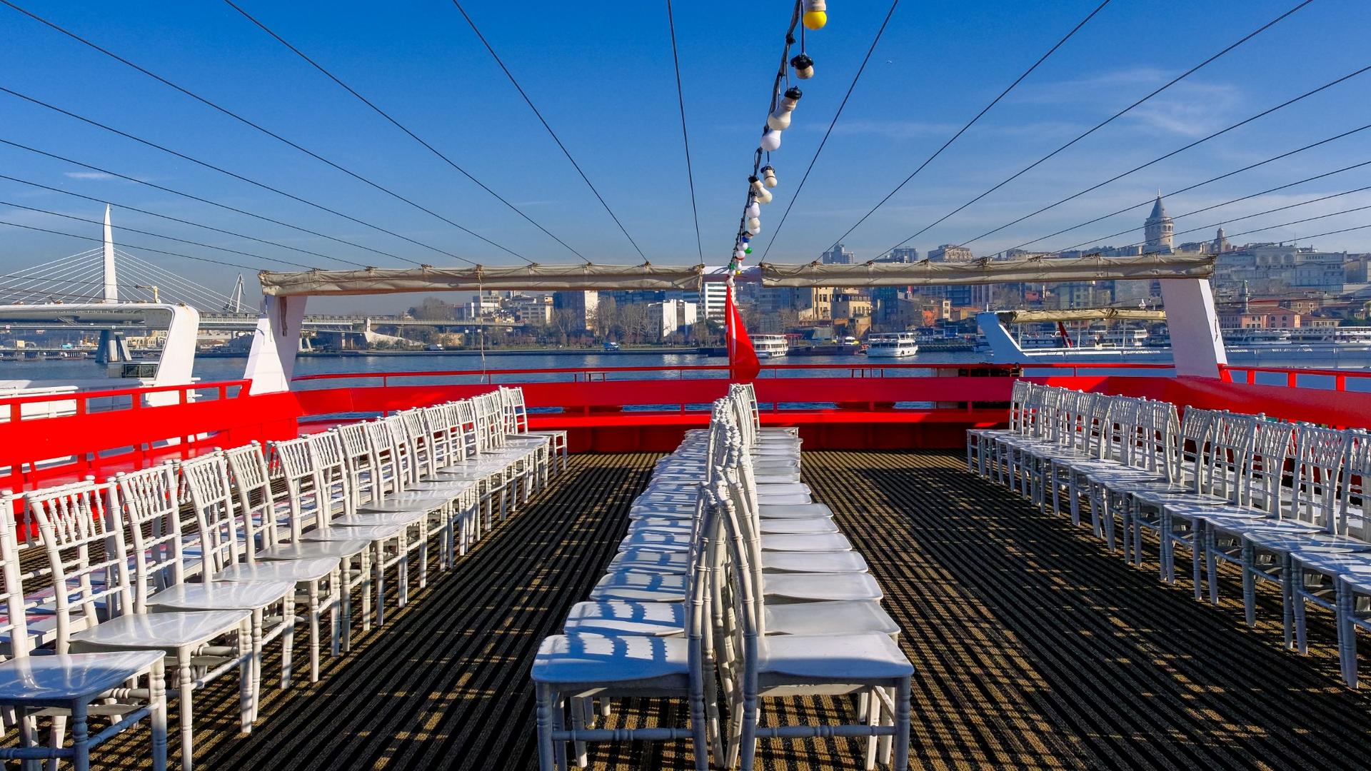 Istanbul: Bosphorus Sightseeing Cruise Tour with Audio Guide - Thumbnail 28