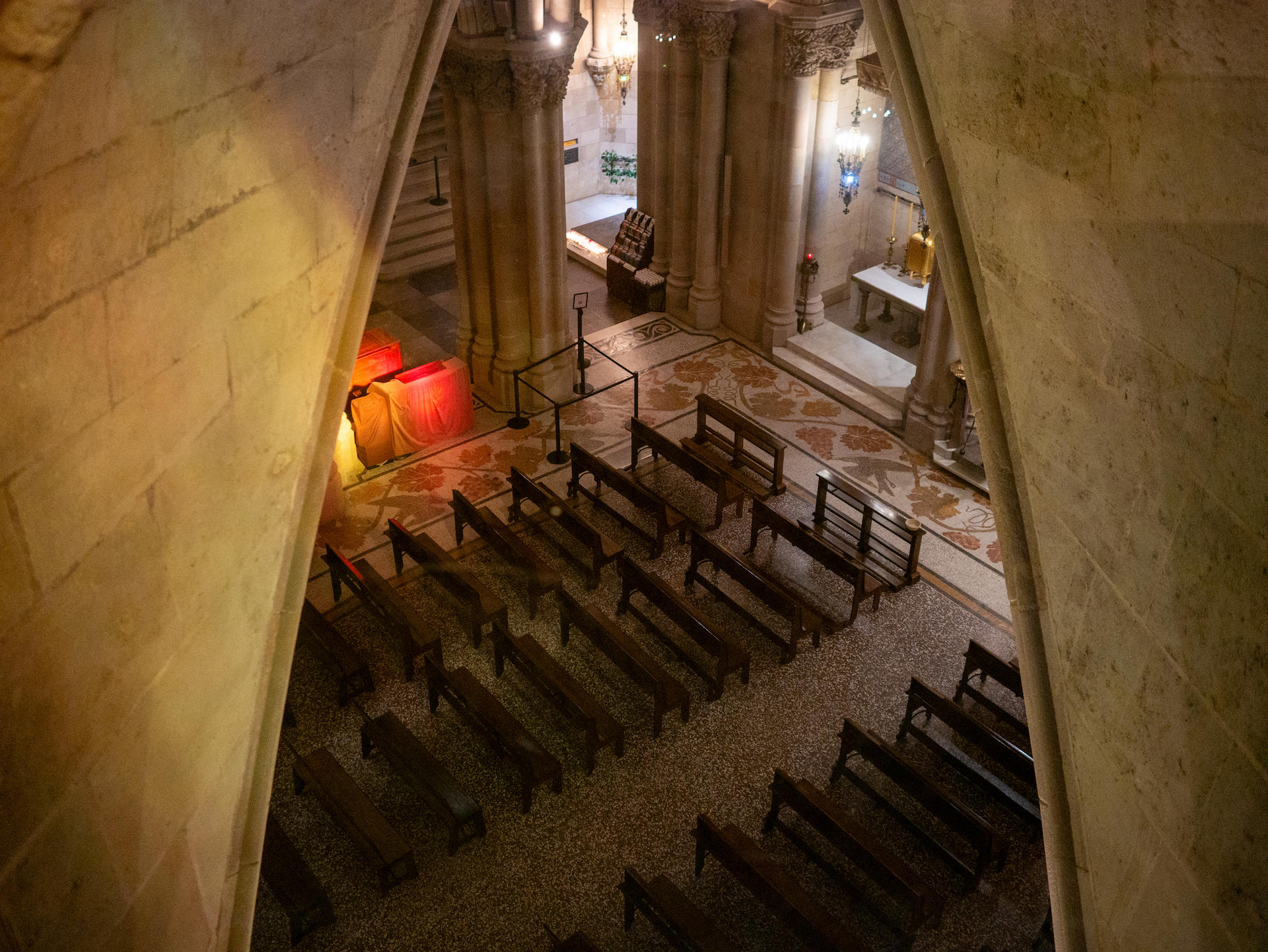 Sagrada Familia Golden Hour & Casa Mila Tour with Cava Tasting  - Thumbnail 31