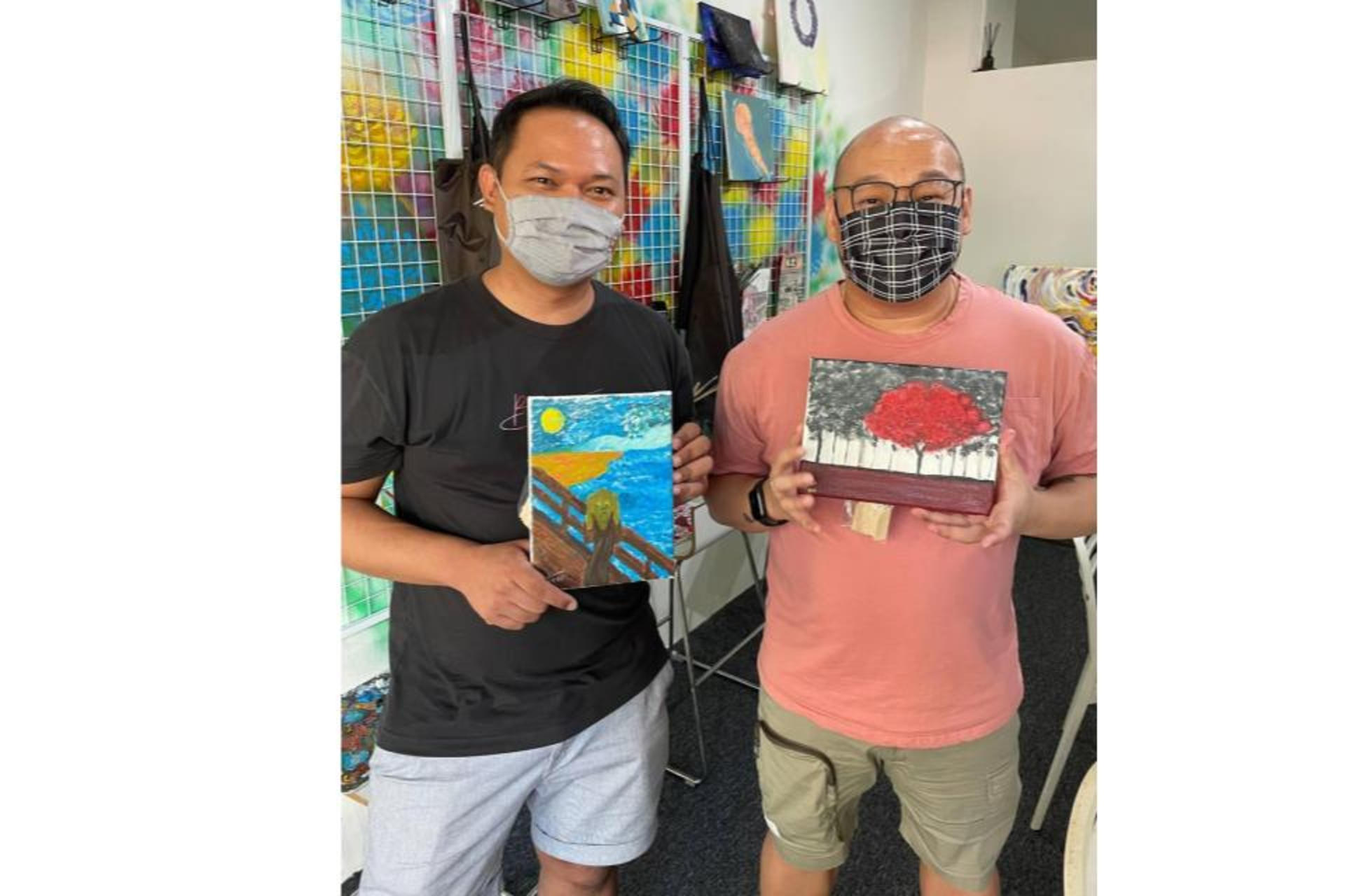 3-hour Art Jamming Class with Free Flow Drinks in Singapore - Thumbnail 4