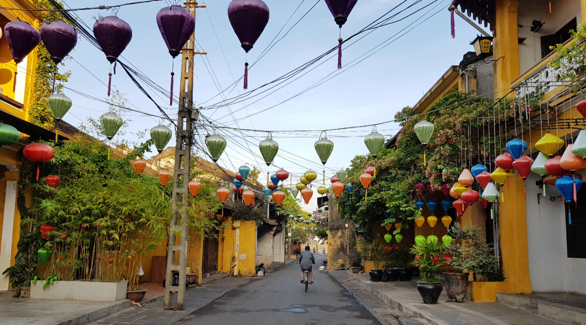Deluxe Walking Tour in Hoi An - Thumbnail 2