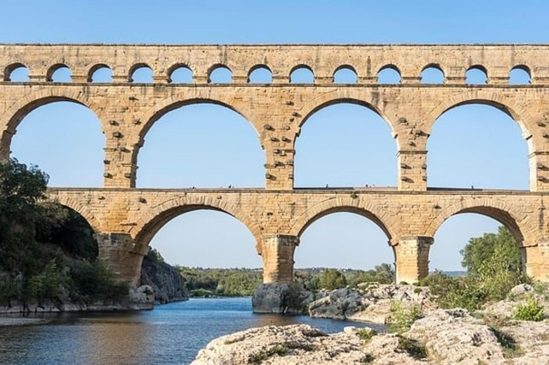 Saint Remy, Les Baux de Provence and Pont du Gard Tour from Avignon - Image 1