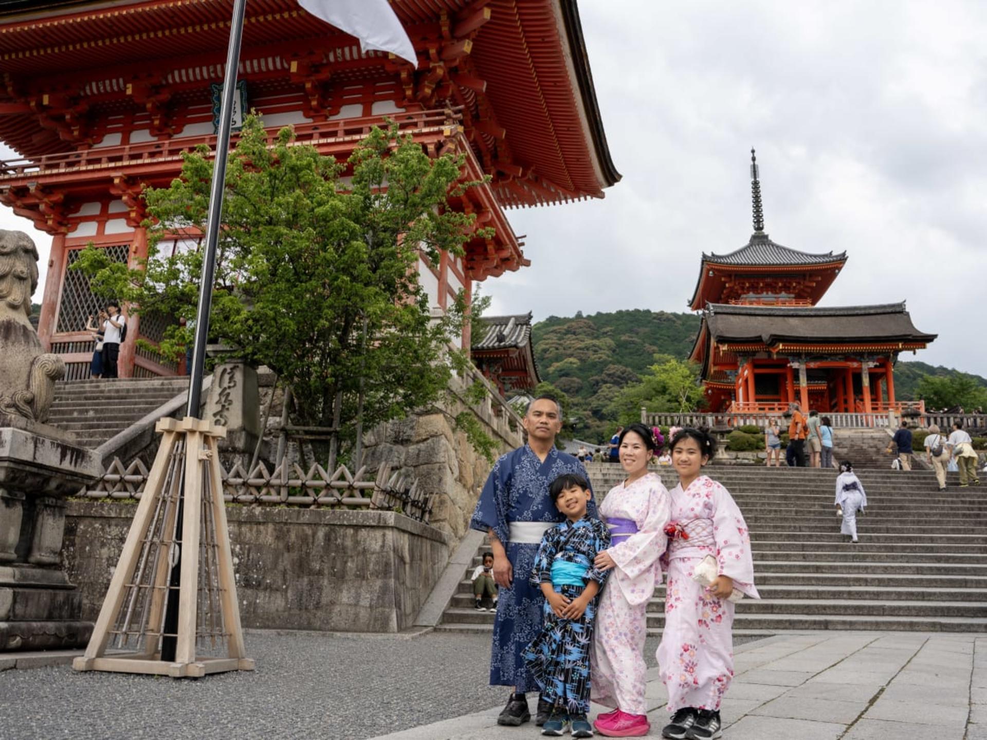 [Capture the moment Japan] Gion & Nishiki Market Walking Tour - Thumbnail 18