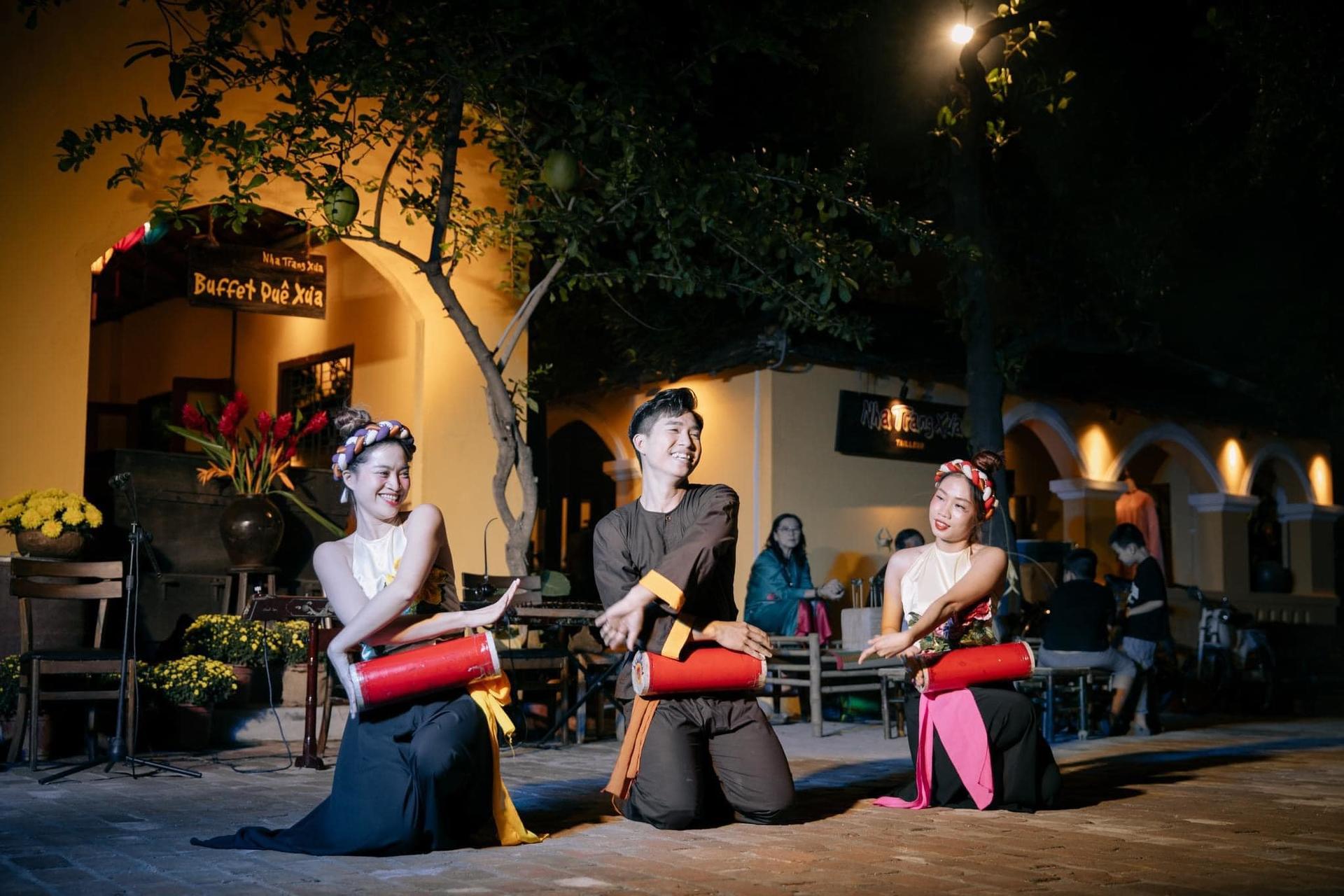 [Nha Trang Xua Restaurant] Vietnamese Buffet Dining Experience - Image 1