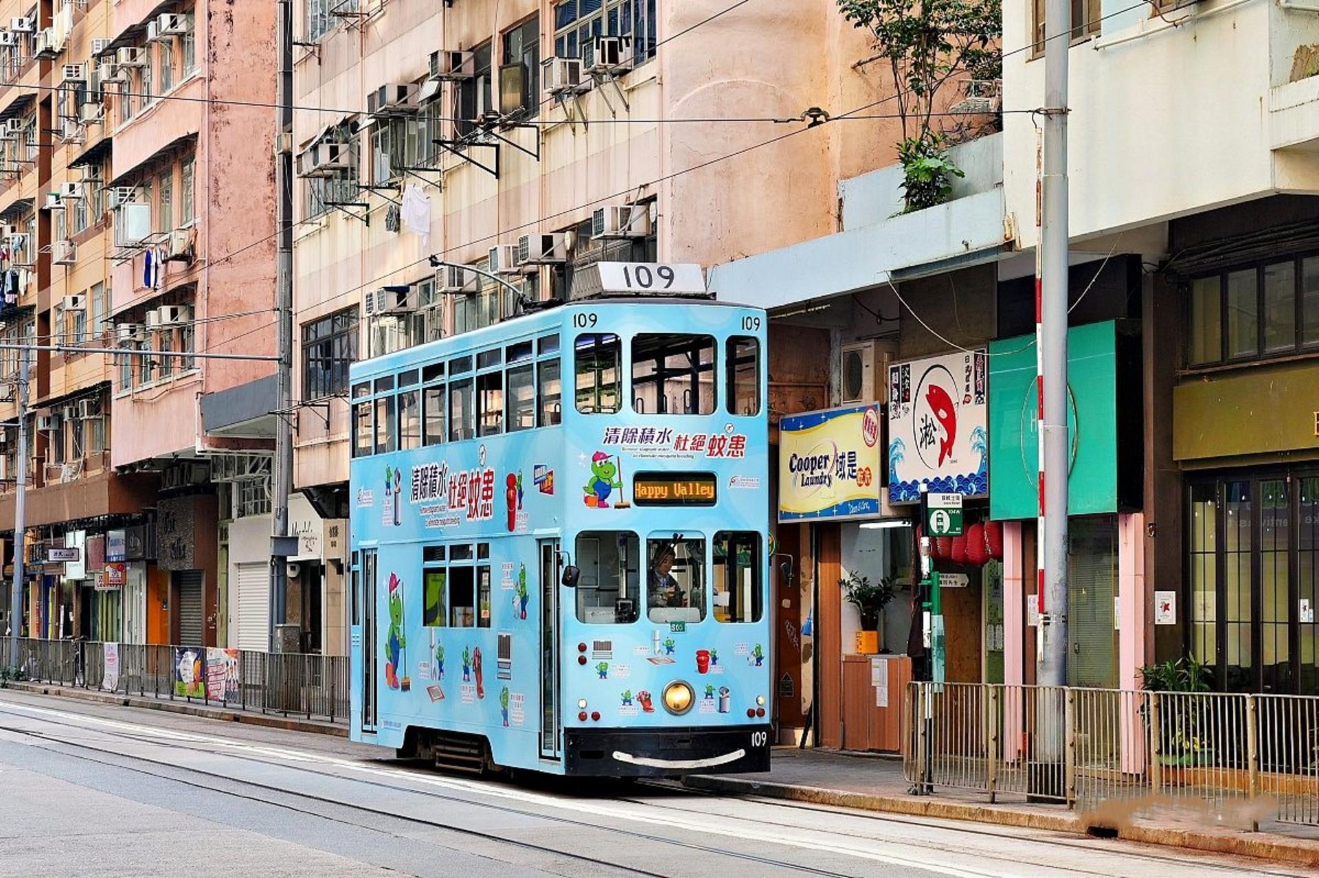 (H1) Half-Day Tour of Hong Kong's Central District + Tram + Victoria Peak + Madame Tussauds - Thumbnail 9