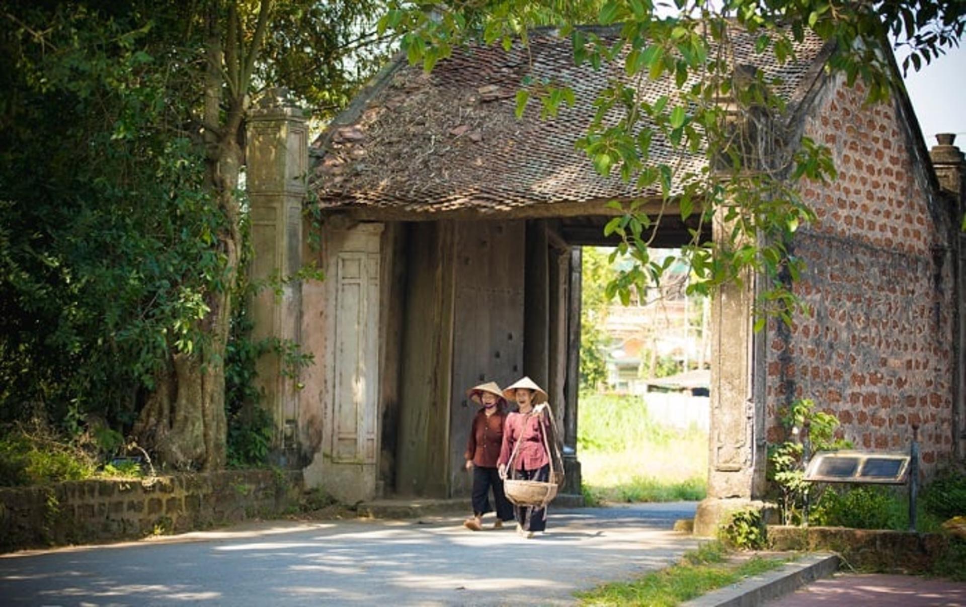 Hanoi Car Rental With Driver To Duong Lam Ancient Village - Thumbnail 4