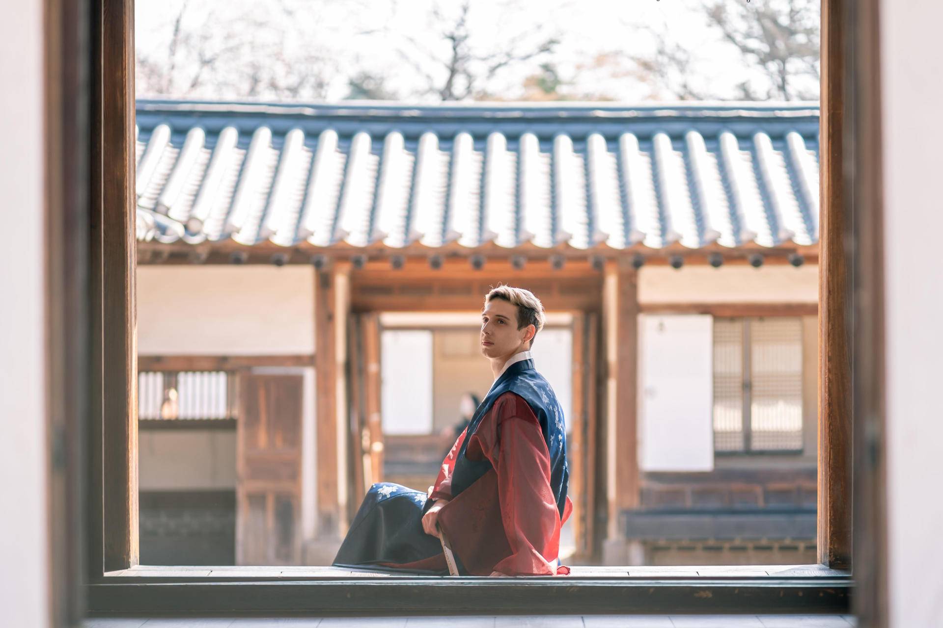 Gyeongbokgung Hanbok & Hairstyling Experience - Thumbnail 50