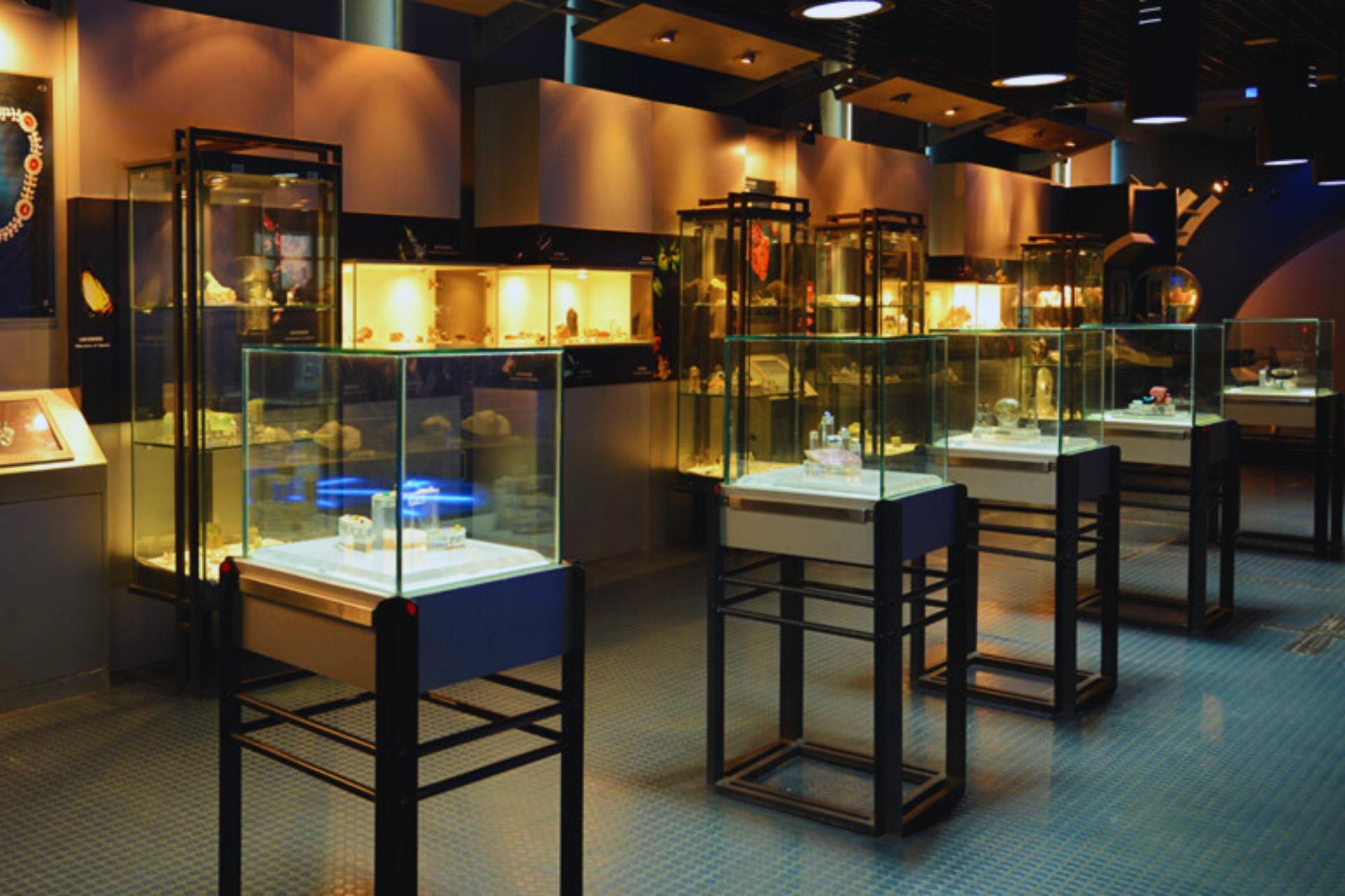 Beijing Hutong Museum Cluster Tour—Culture, Temples & Life - Thumbnail 23
