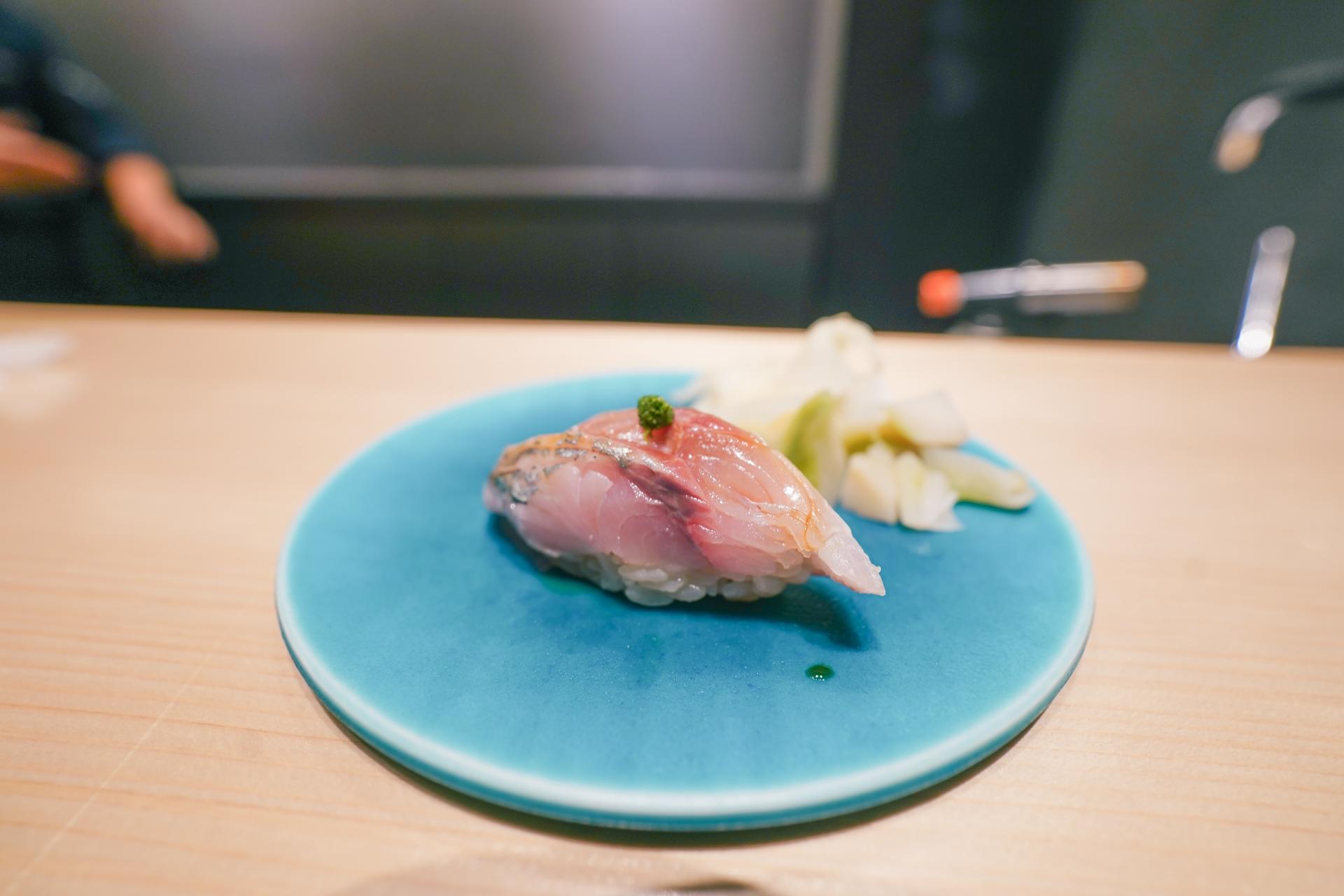 Tokyo Omakase Sushi & A5 Wagyu Premium Foodie Tour in Shinjuku  - Thumbnail 5