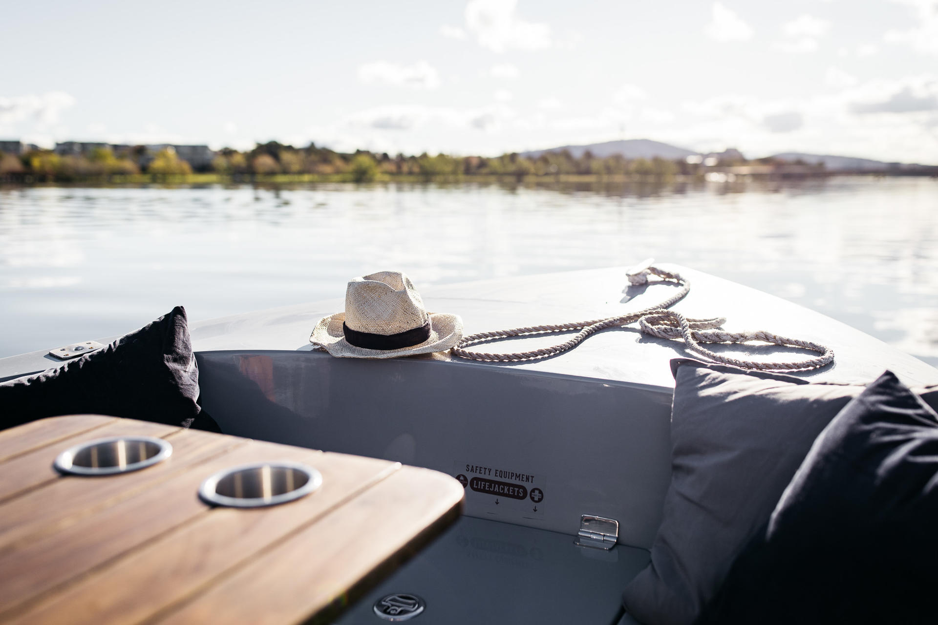 Electric Picnic Boat Rental in Gold Coast - Thumbnail 3