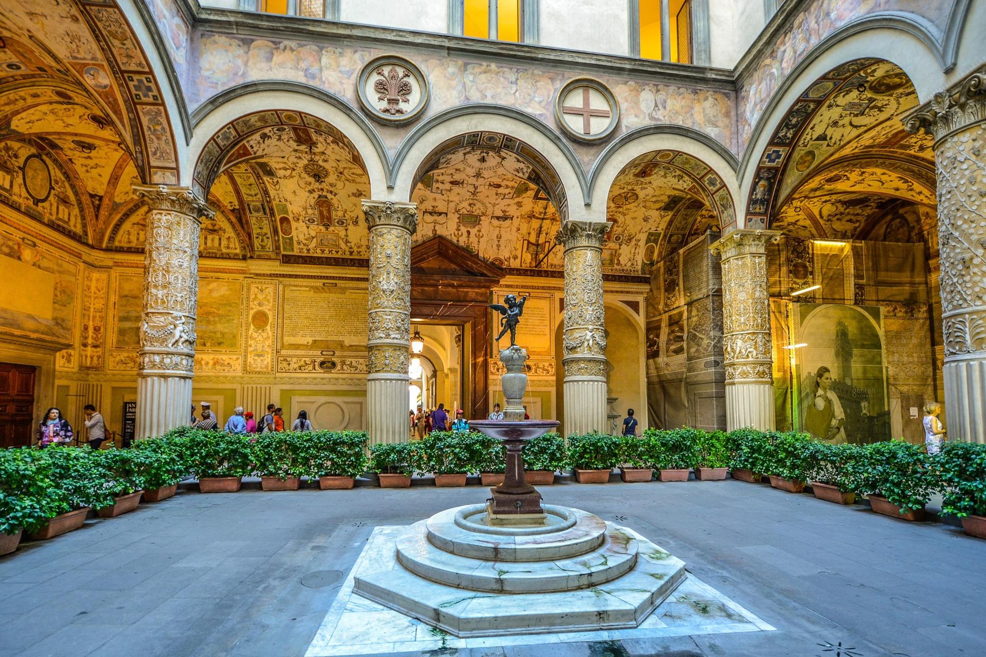 Palazzo Vecchio guided tour in Florence - Image 1
