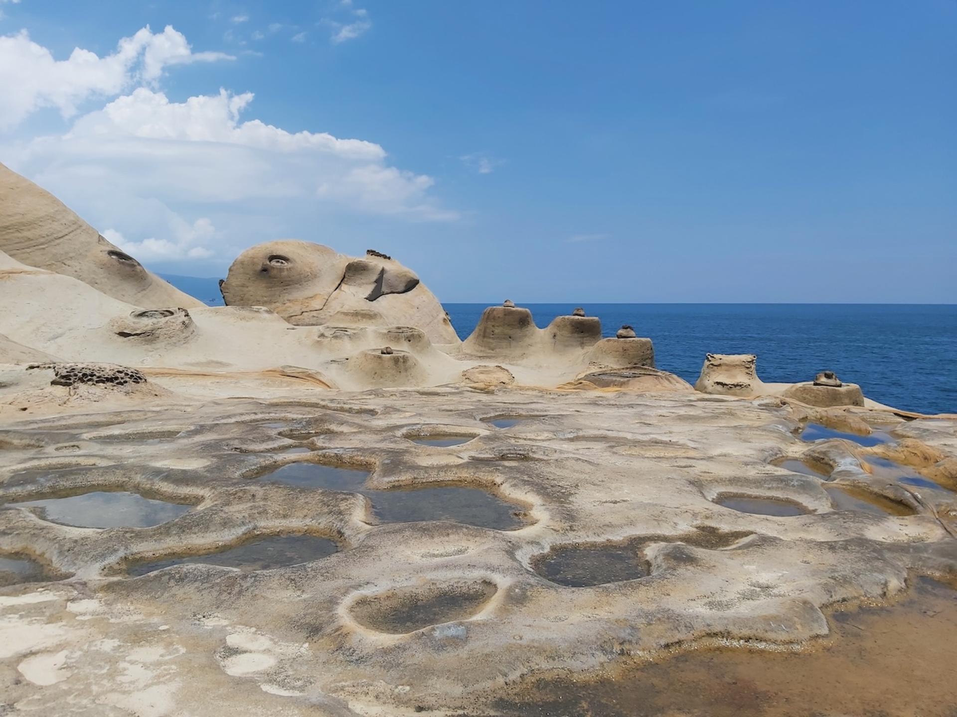 Taipei Small-Group Tour: Yehliu, Jiufen, Pingxi, Sky Lantern - Thumbnail 15