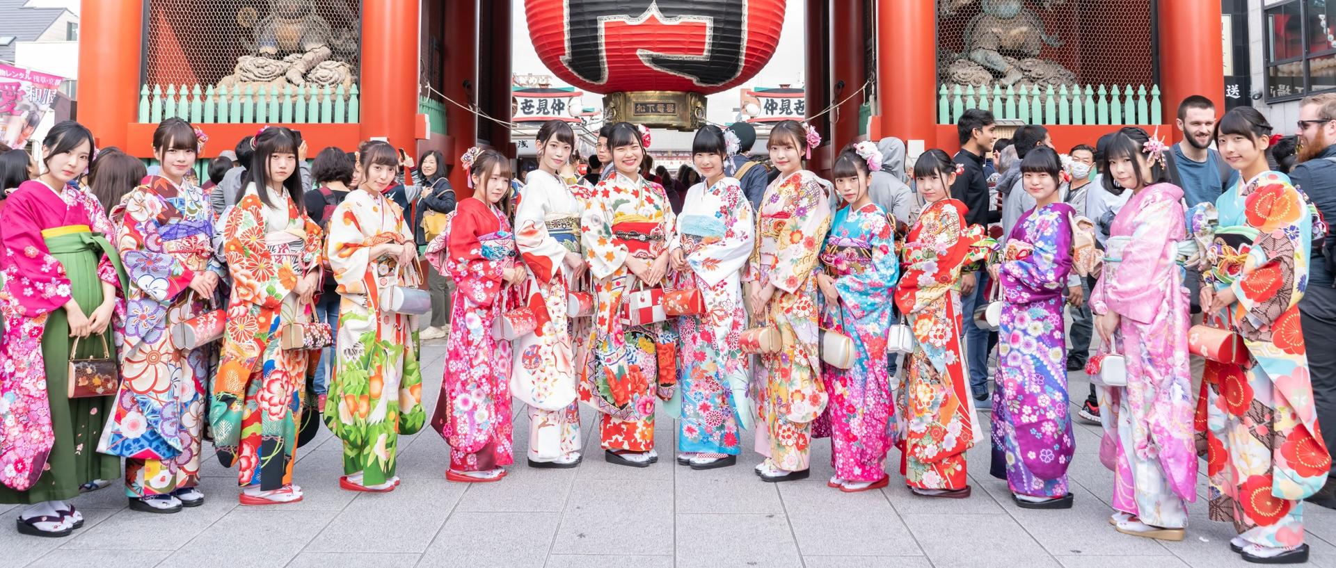 Asakusa Kimono Rental Experience & Photo Shoot & Makeup (Tokyo | Aiwafuku Asakusa Store) - Thumbnail 13