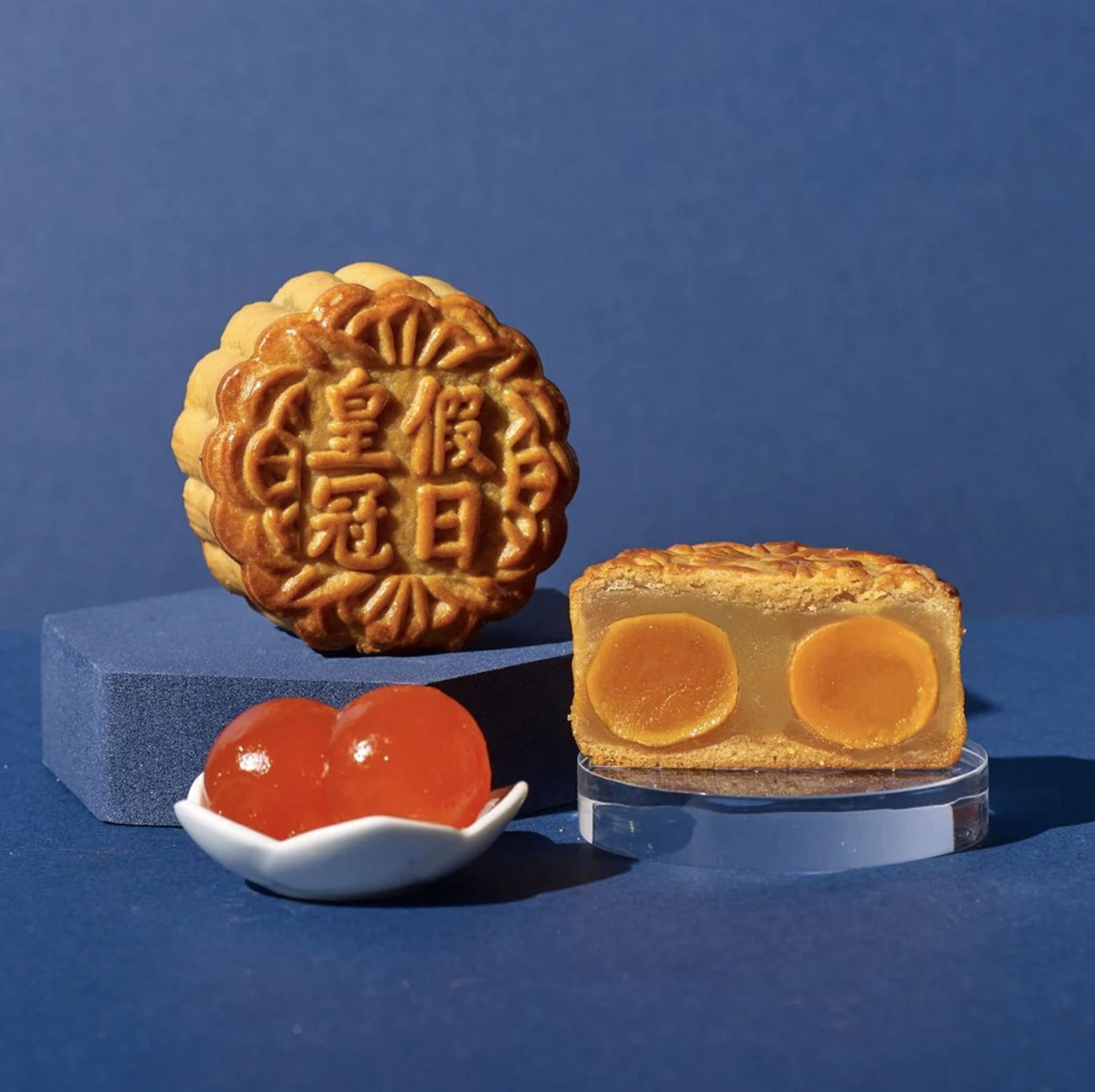Crowne Plaza Changi Airport Mid-Autumn Mooncakes  - Thumbnail 6