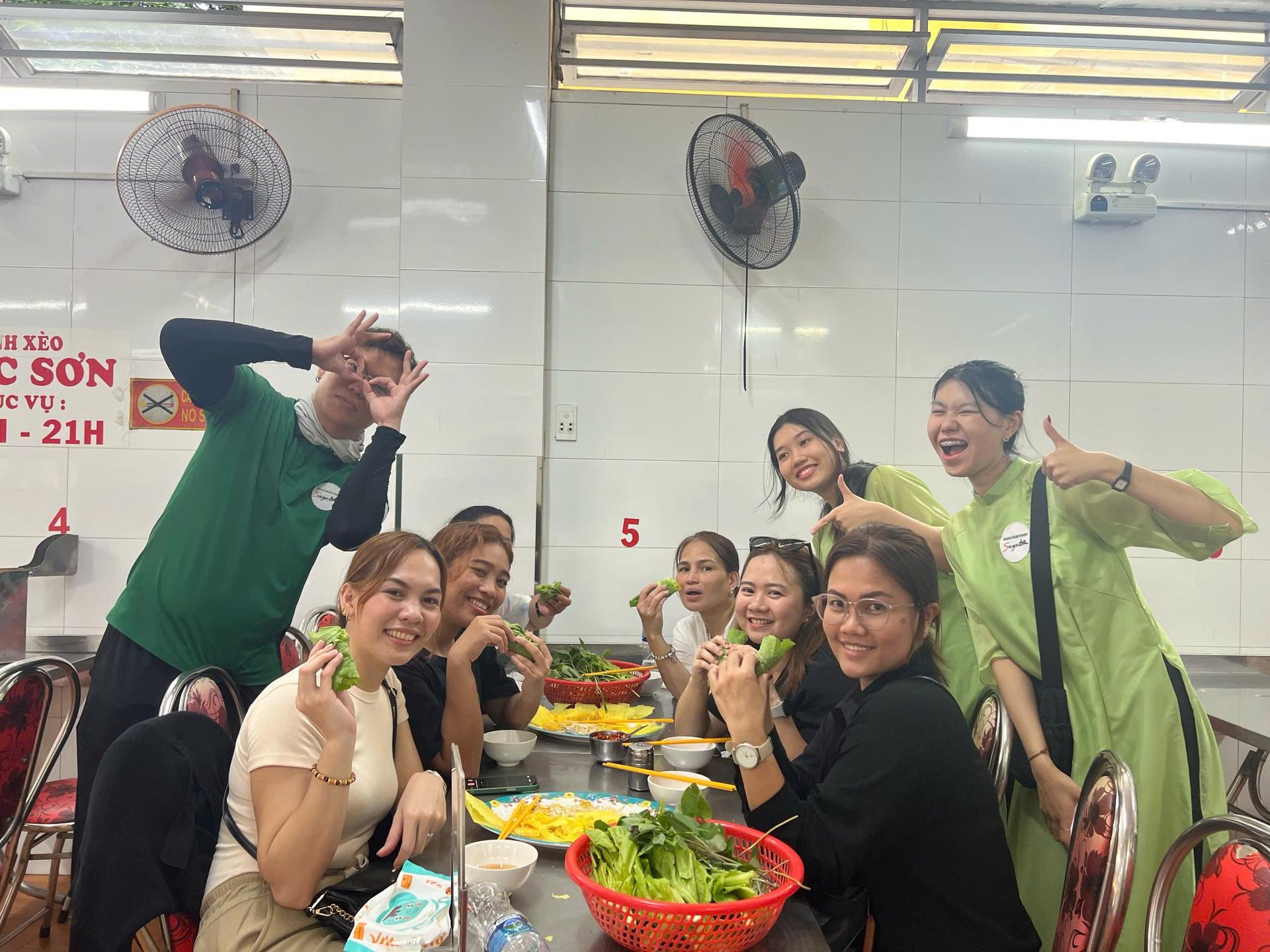 HCMC Highlight & Street Food Motorbike Tour | Female Riders Optional - Thumbnail 24