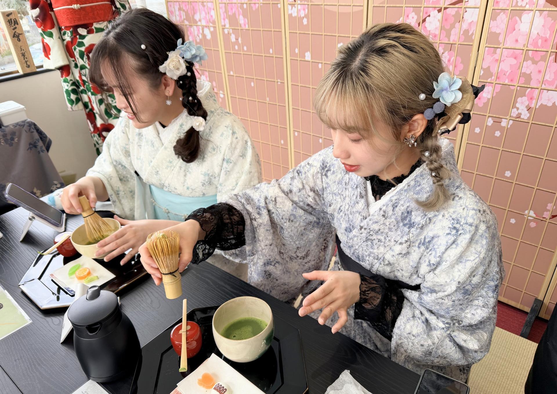 Kyoto Tea Ceremony & Matcha Making / TIA Arashiyama Shop - Thumbnail 8