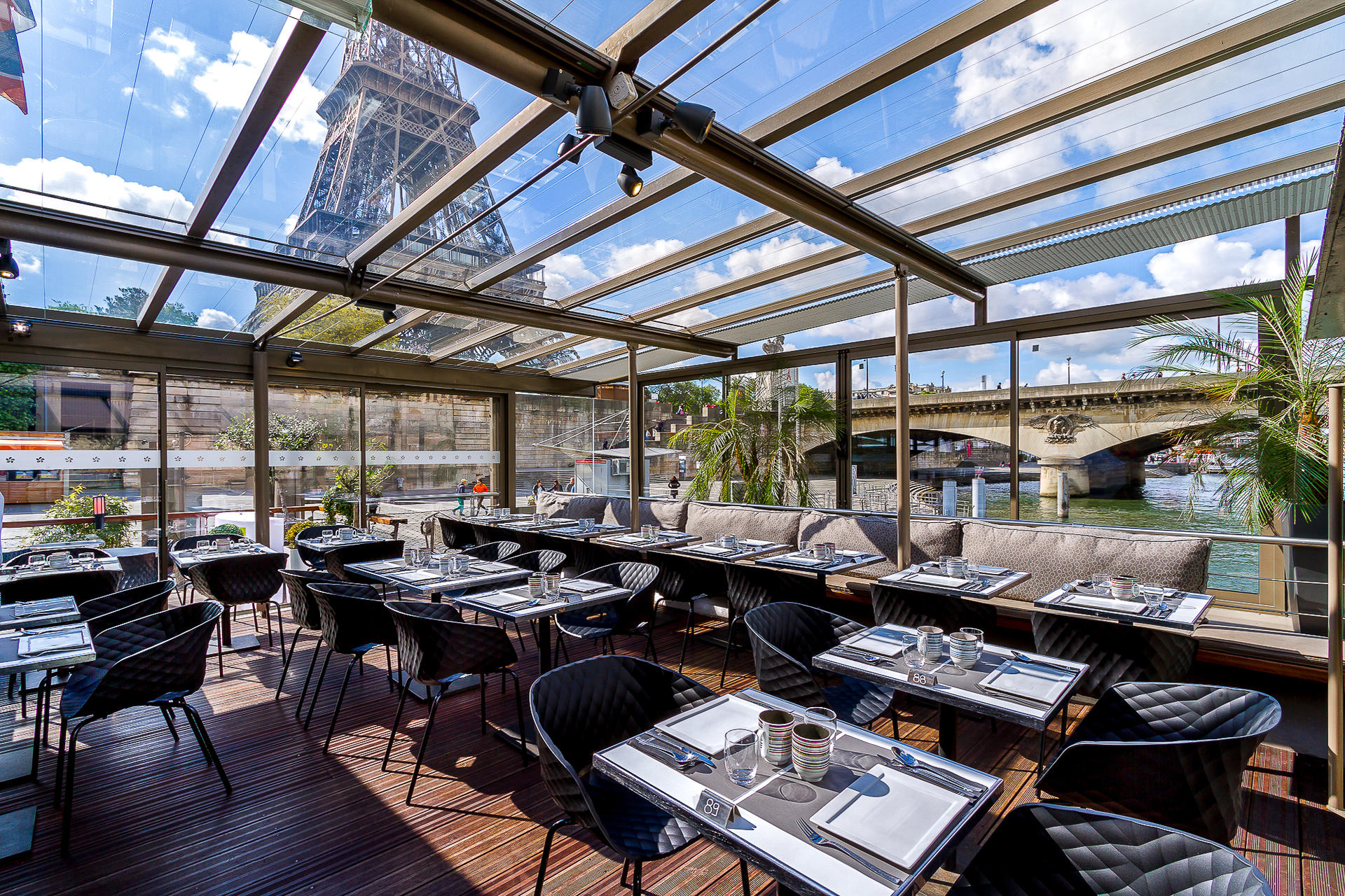 [Lunch/Dinner] Le Bistro Parisien near the Eiffel Tower in Paris - Image 1
