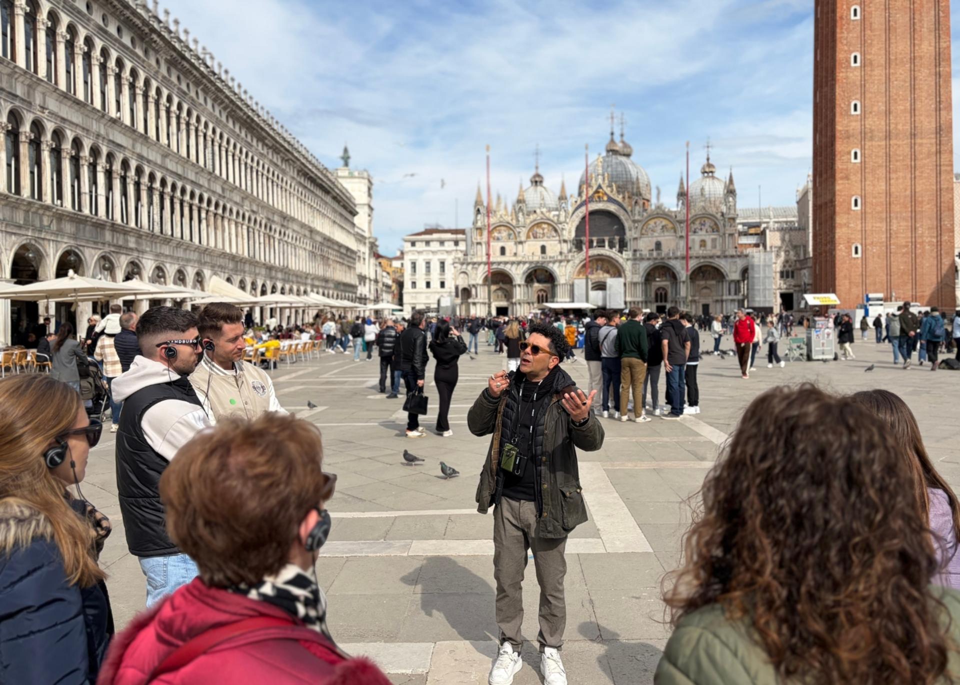 Venice City Center Walking Tour with Instagram Spots - Thumbnail 6