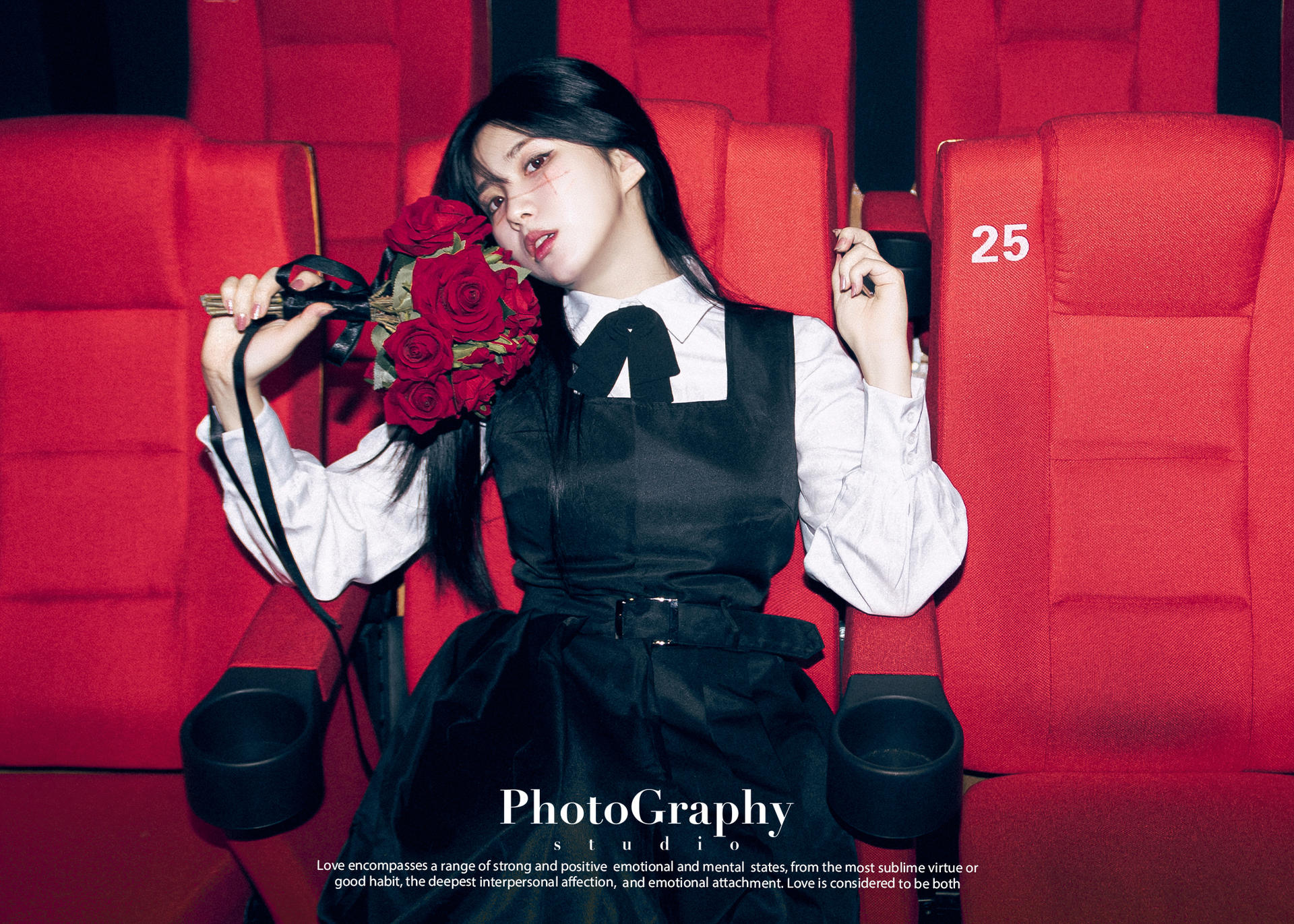 Hongdae Cinema Concept Selfstudio Experience in Seoul : Free Costume - Thumbnail 7
