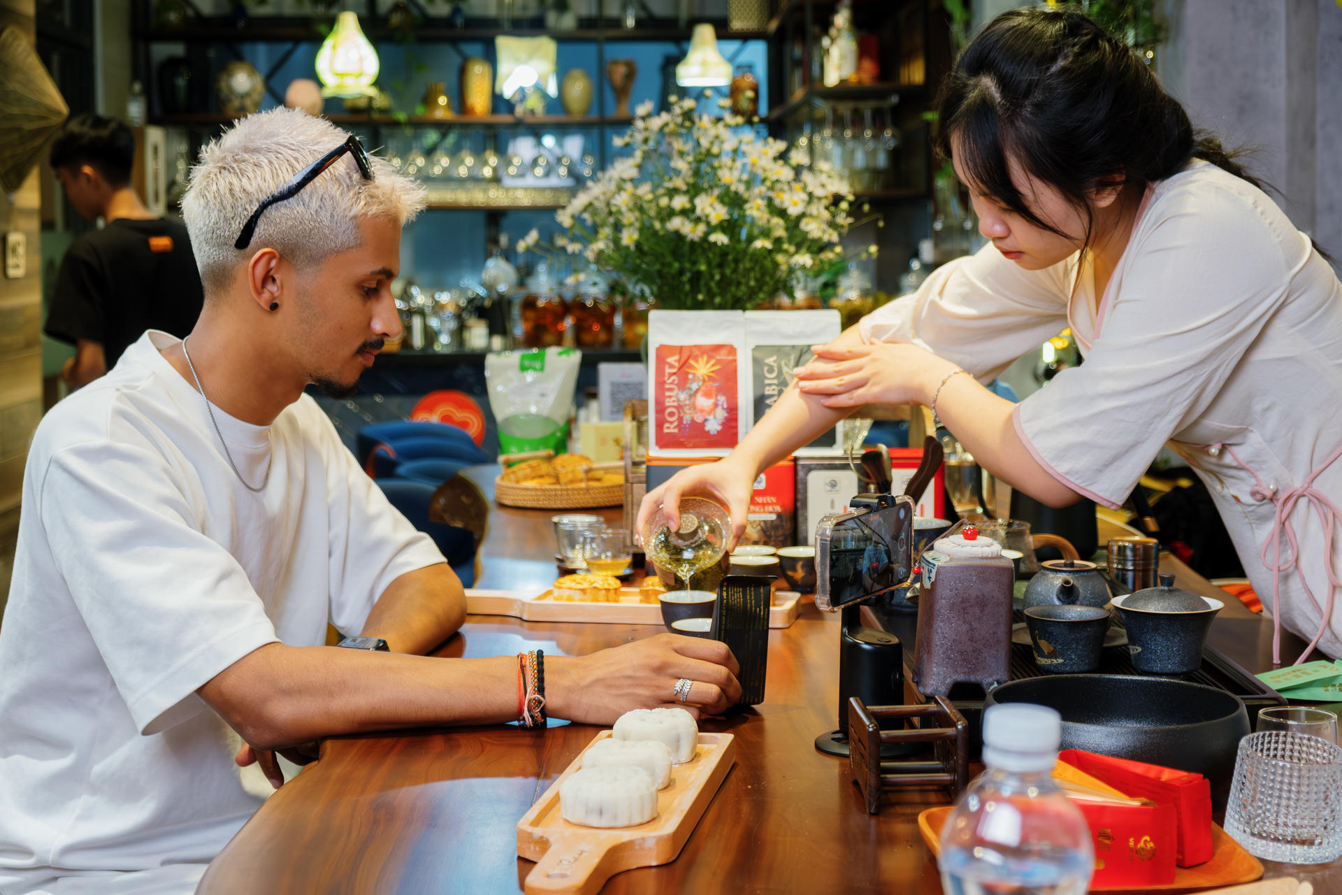 Mooncake Baking Experience with Vietnamese Tea Tasting in Hanoi - Thumbnail 37