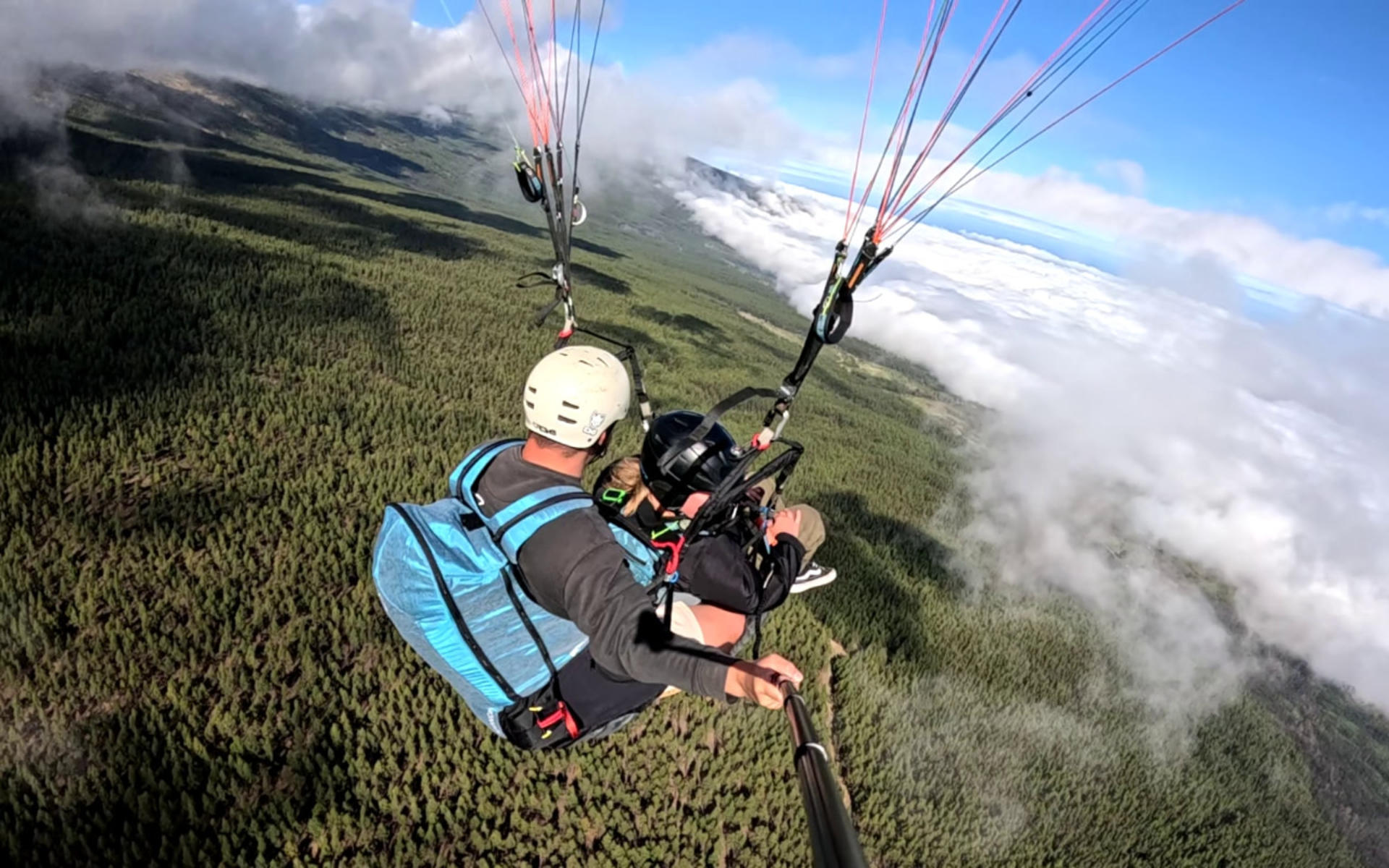 Paragliding Experience from Teide to Puerto de la Cruz - Image 1