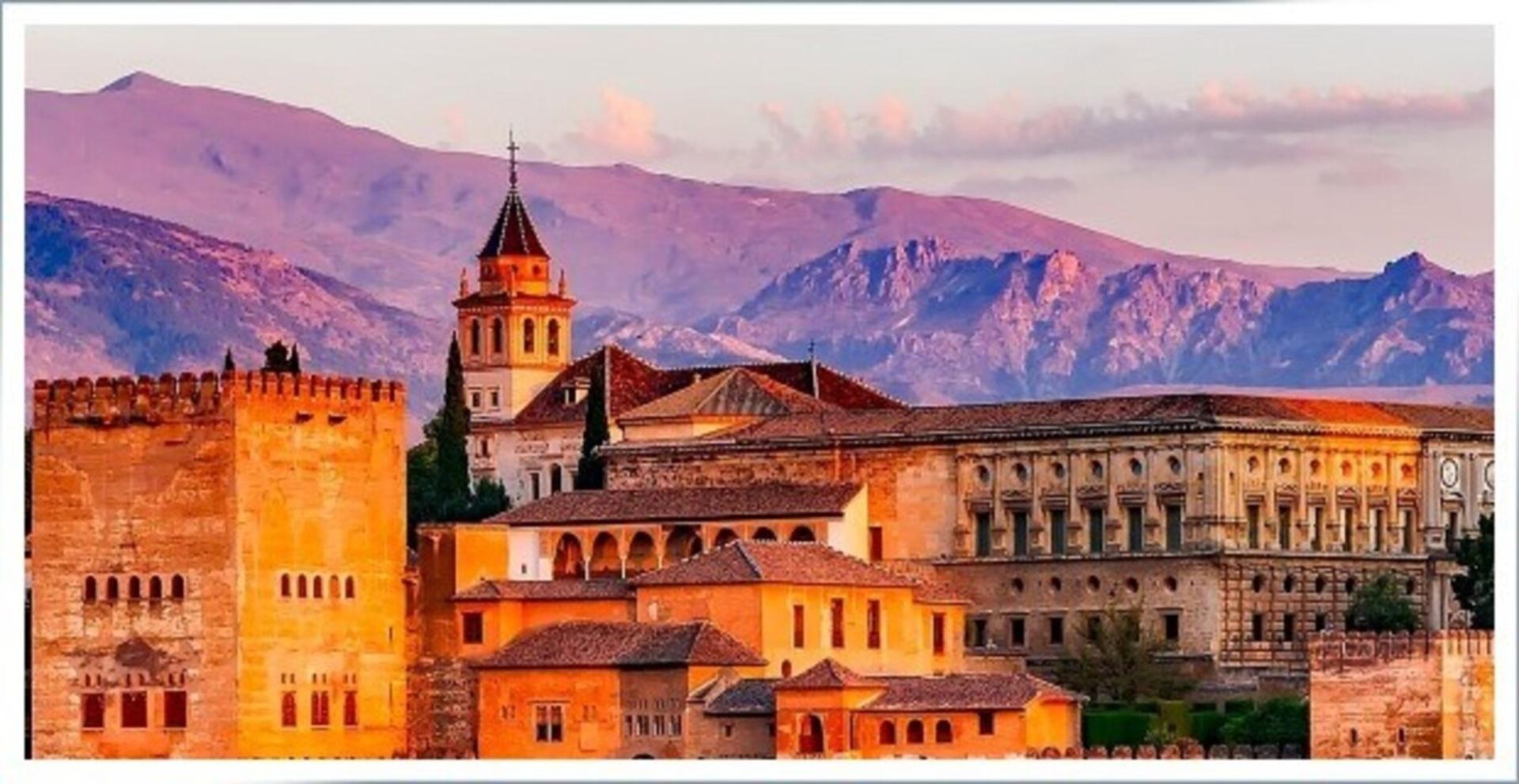 Malaga Alhambra & Generalife One-Day Tour - Thumbnail 4