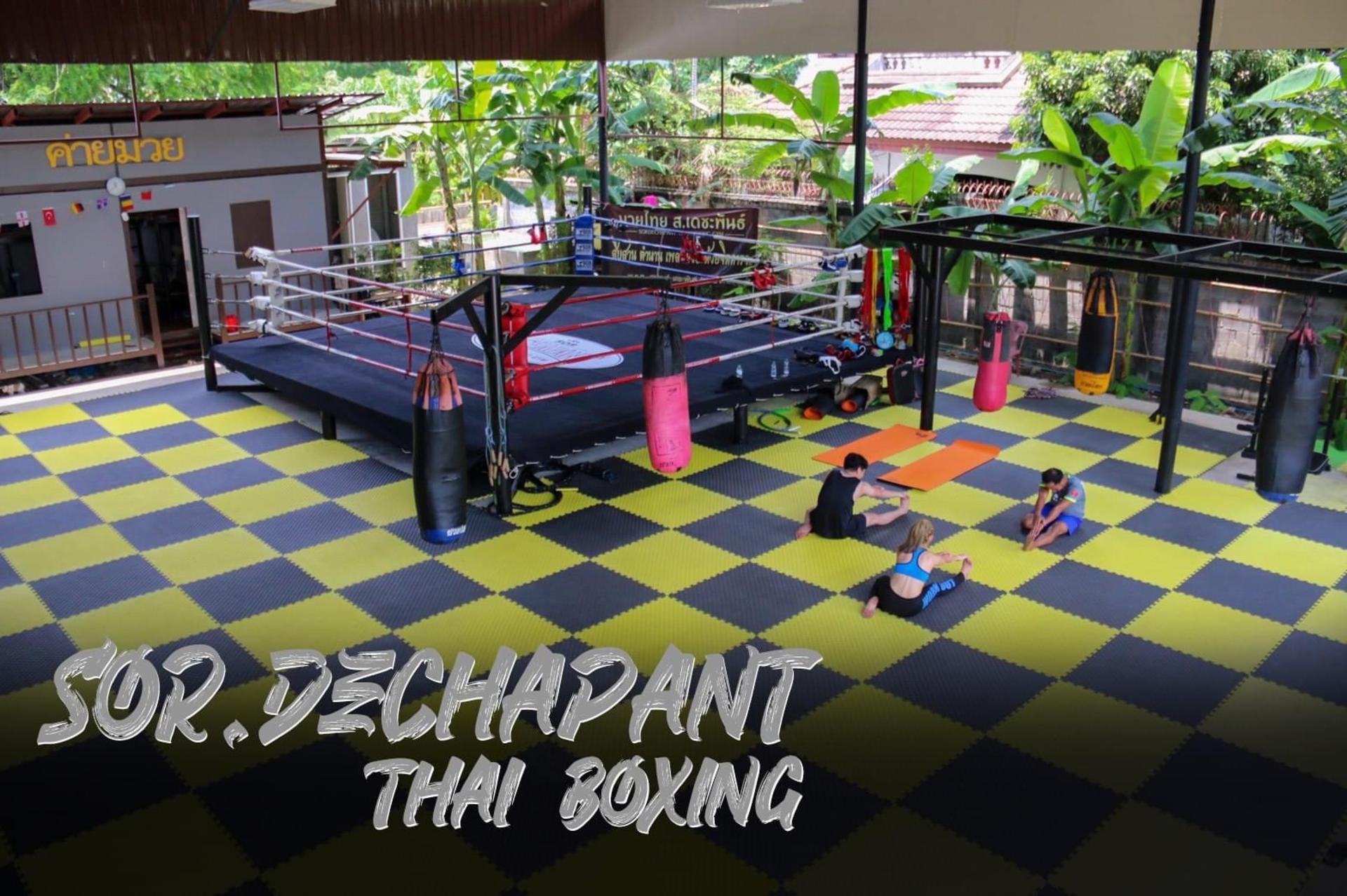 Muay Thai Class by Sor Dechapant Boxing Gym in Bangkok - Thumbnail 2
