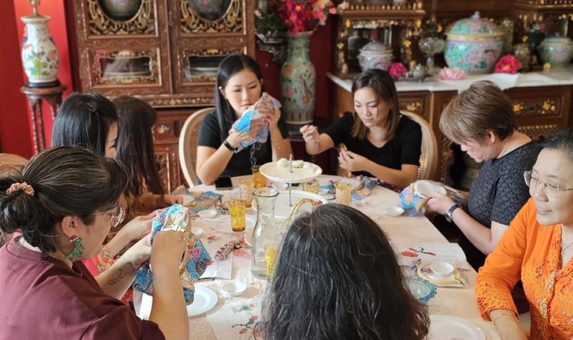 Beading a Nyonya Story: A Journey into Kasut Manek - Thumbnail 7