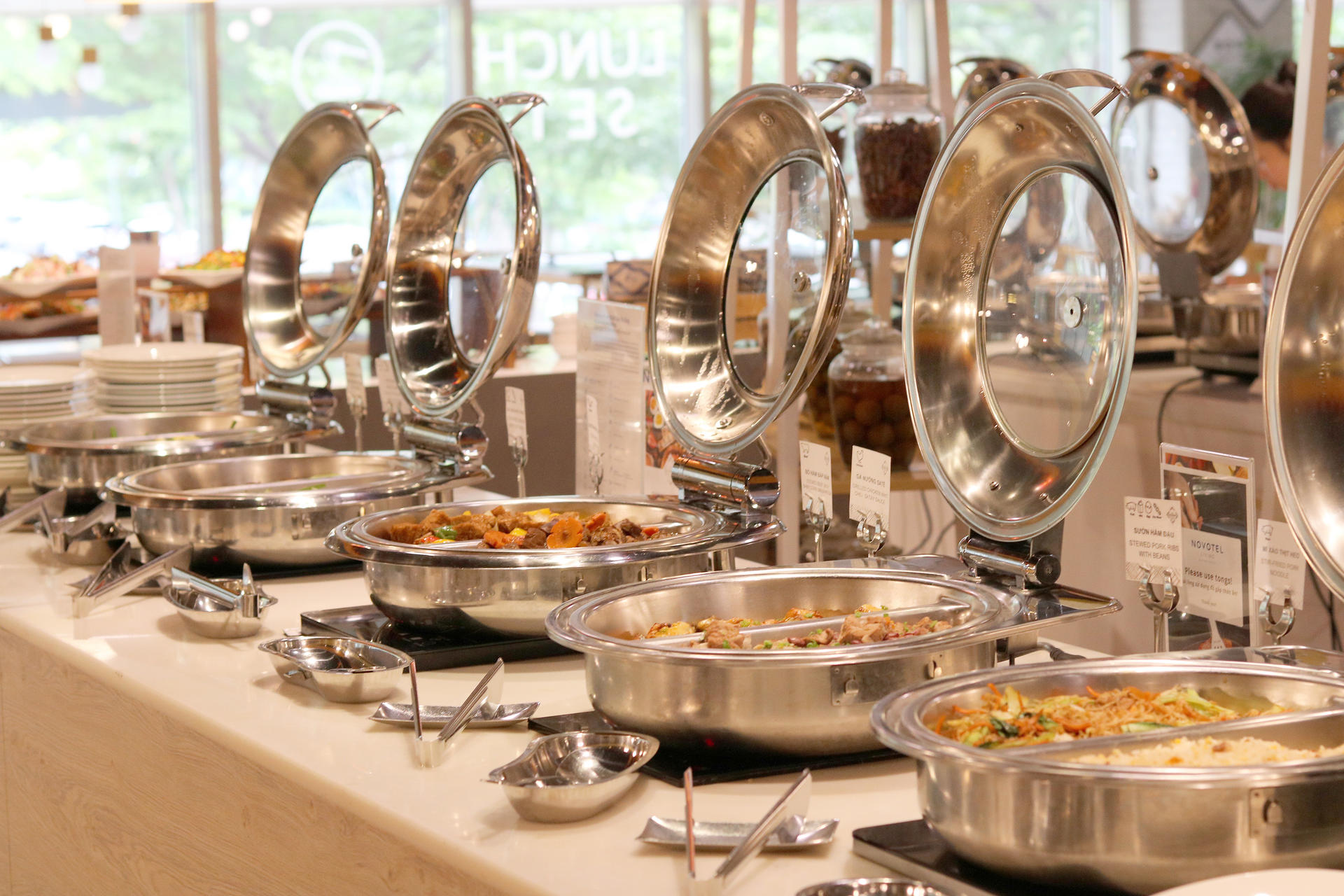 Sunday Brunch Buffet at Novotel Living Saigon South - Thumbnail 8