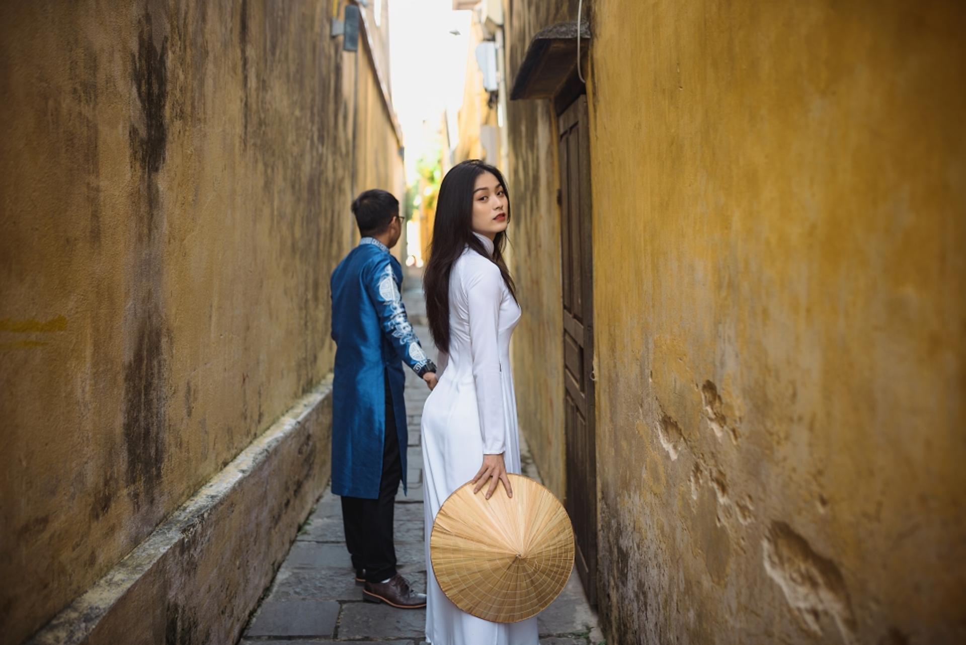 Ao Dai Photoshoot Tour in Hoi An - Thumbnail 3