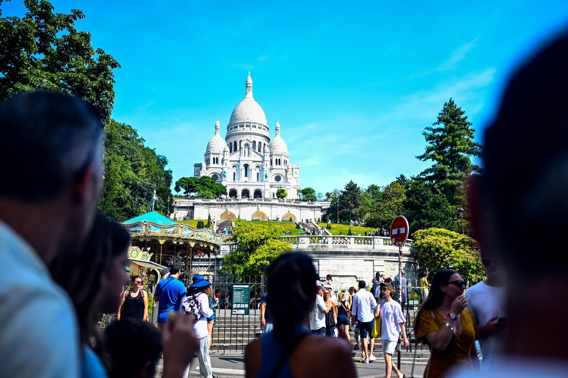 Montmartre Food Tour in Paris - Thumbnail 5
