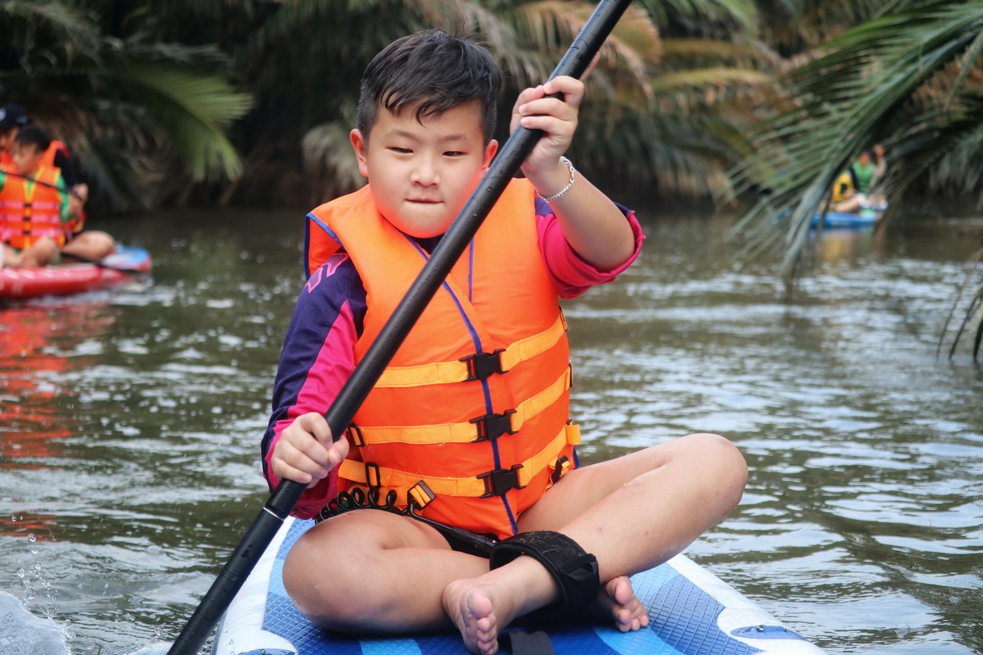 Stand Up PaddStand Up Paddle Board (SUP) Experience on Sai Gon River - Thumbnail 11