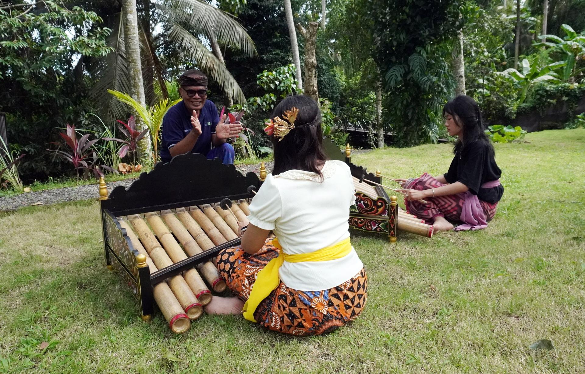 Bali Experience: Offerings, Dance, Rindik Music & Water Blessing - Thumbnail 8