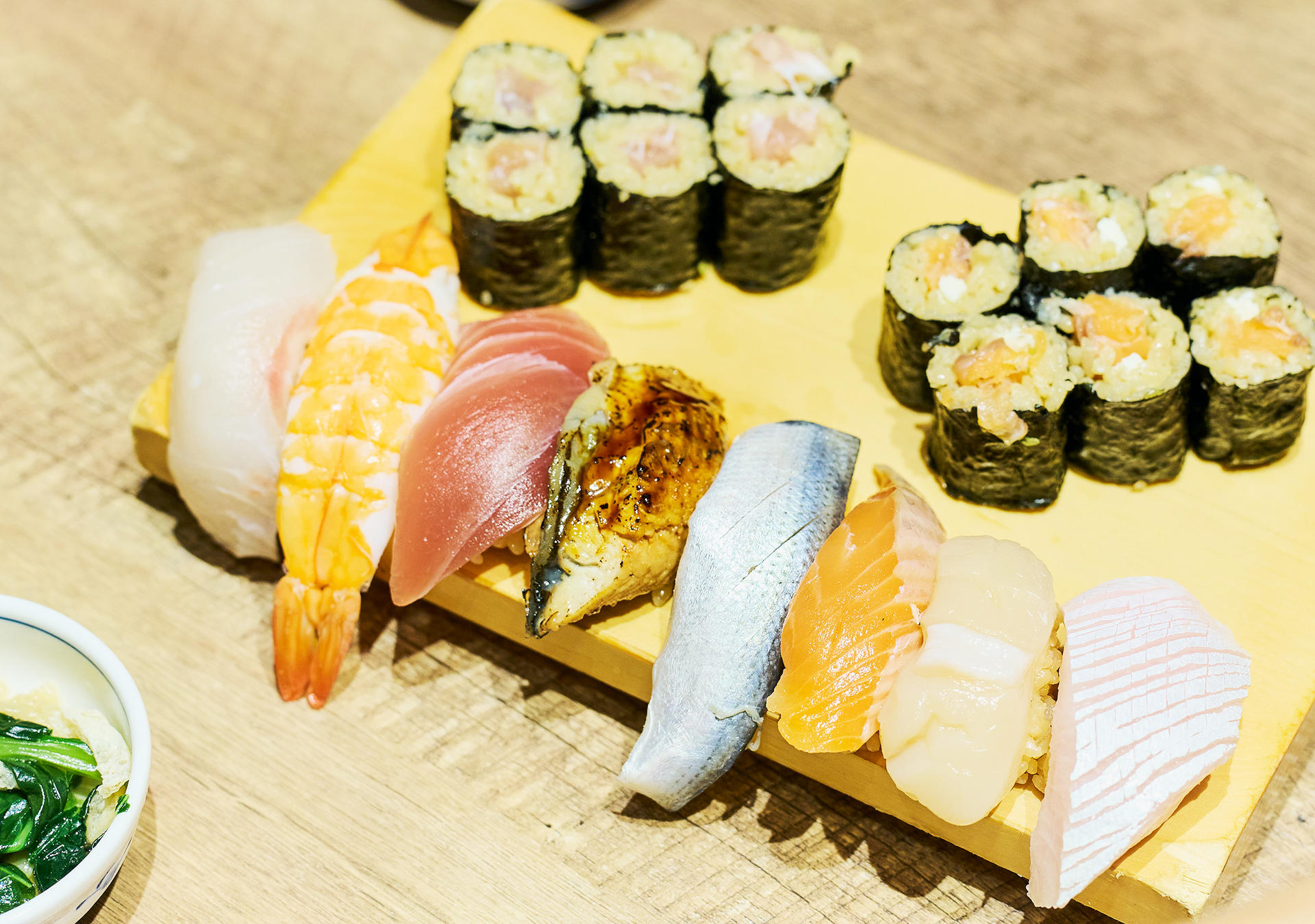 Tokyo: Shinjuku Food Tour - 15 Dishes at 4 Eateries - Thumbnail 4