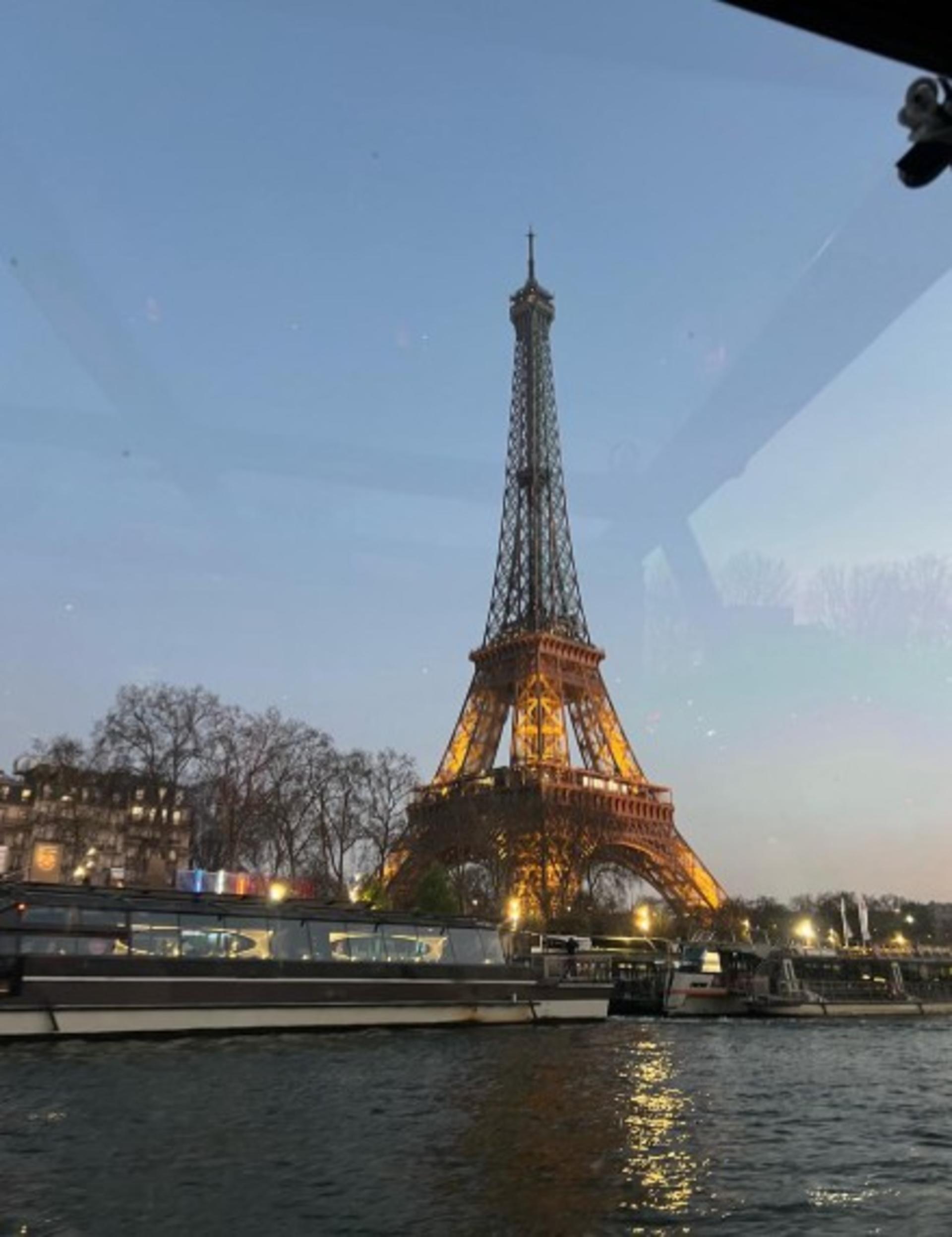 Seine River Cruise with Parisian Lunch or Dinner - Thumbnail 18
