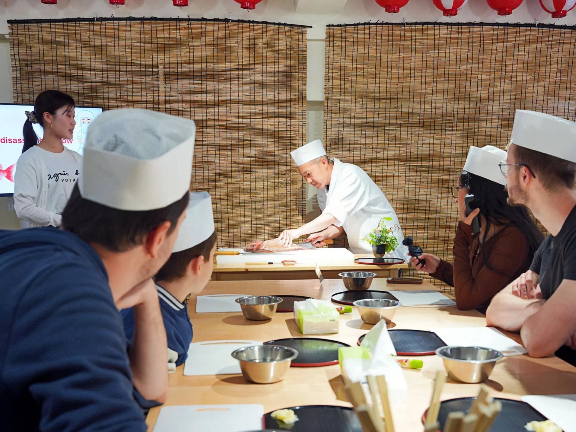 Sushi making class in Tokyo Tsukiji fish market with Pro sushi chef - Thumbnail 29