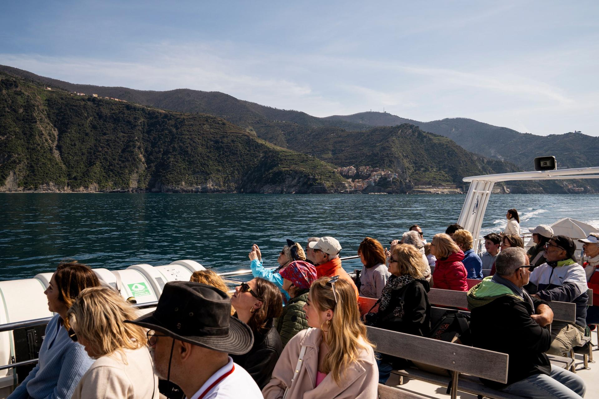 Cinque Terre & Pisa Guided Tour from Florence - Thumbnail 6