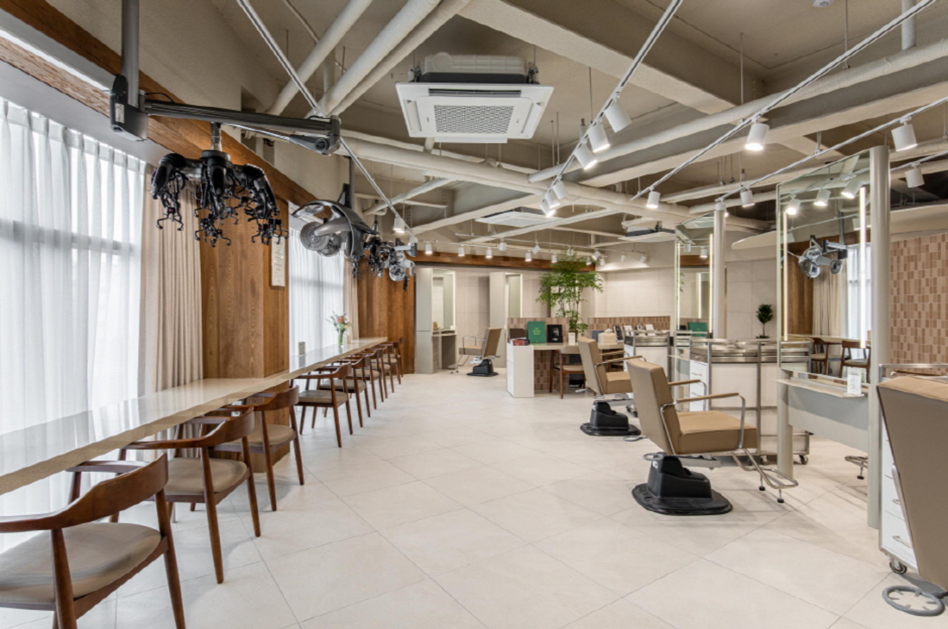 Seoul JUNO HAIR Myeongdong Street Branch - Image 1