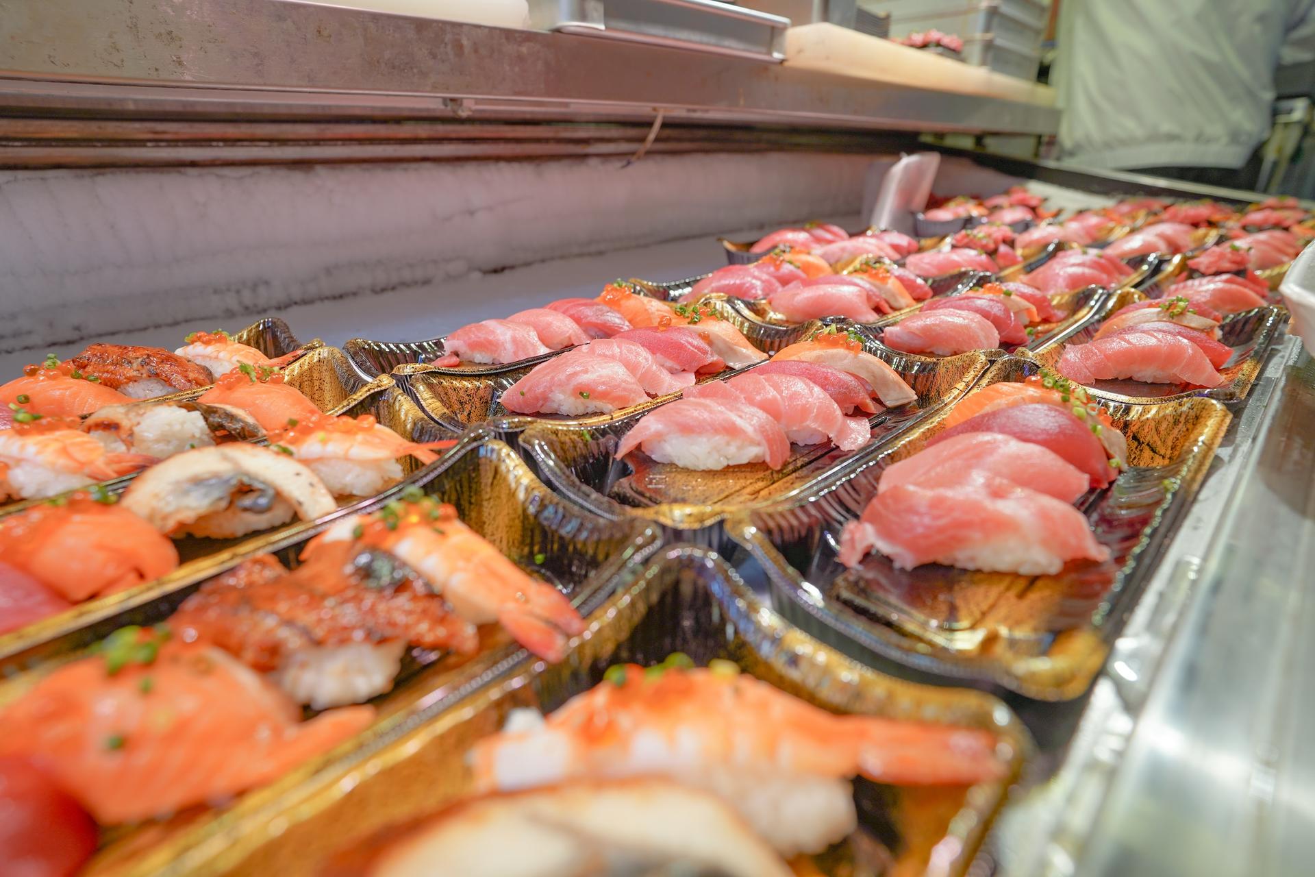 Tsukiji Fish Market Tour : Behind the Scenes & 10 Seafood Tastings  - Thumbnail 3
