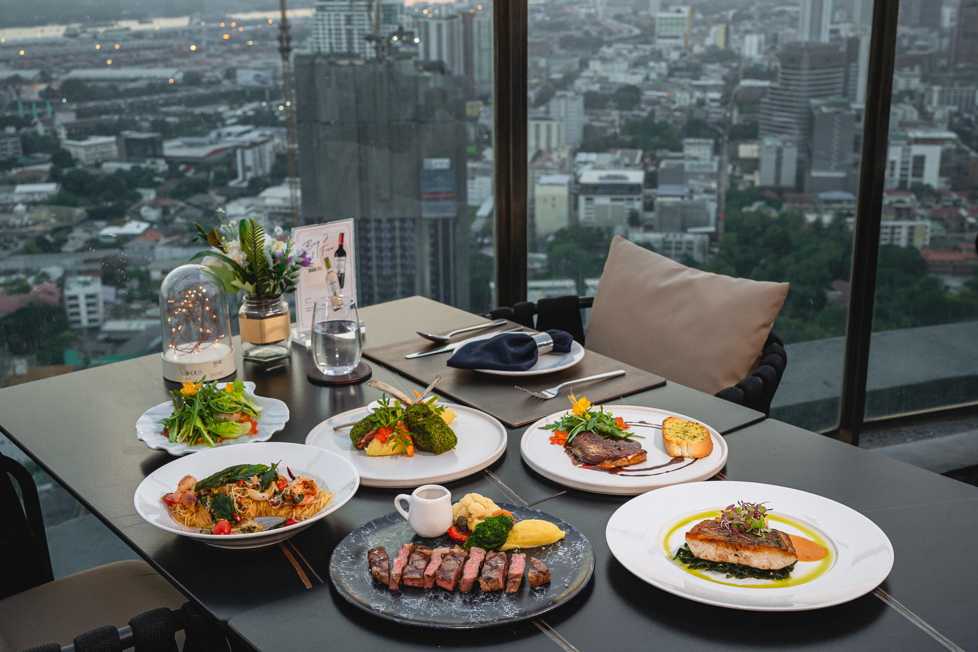 Cielo Sky Bar & Restaurant Rooftop - Thumbnail 11
