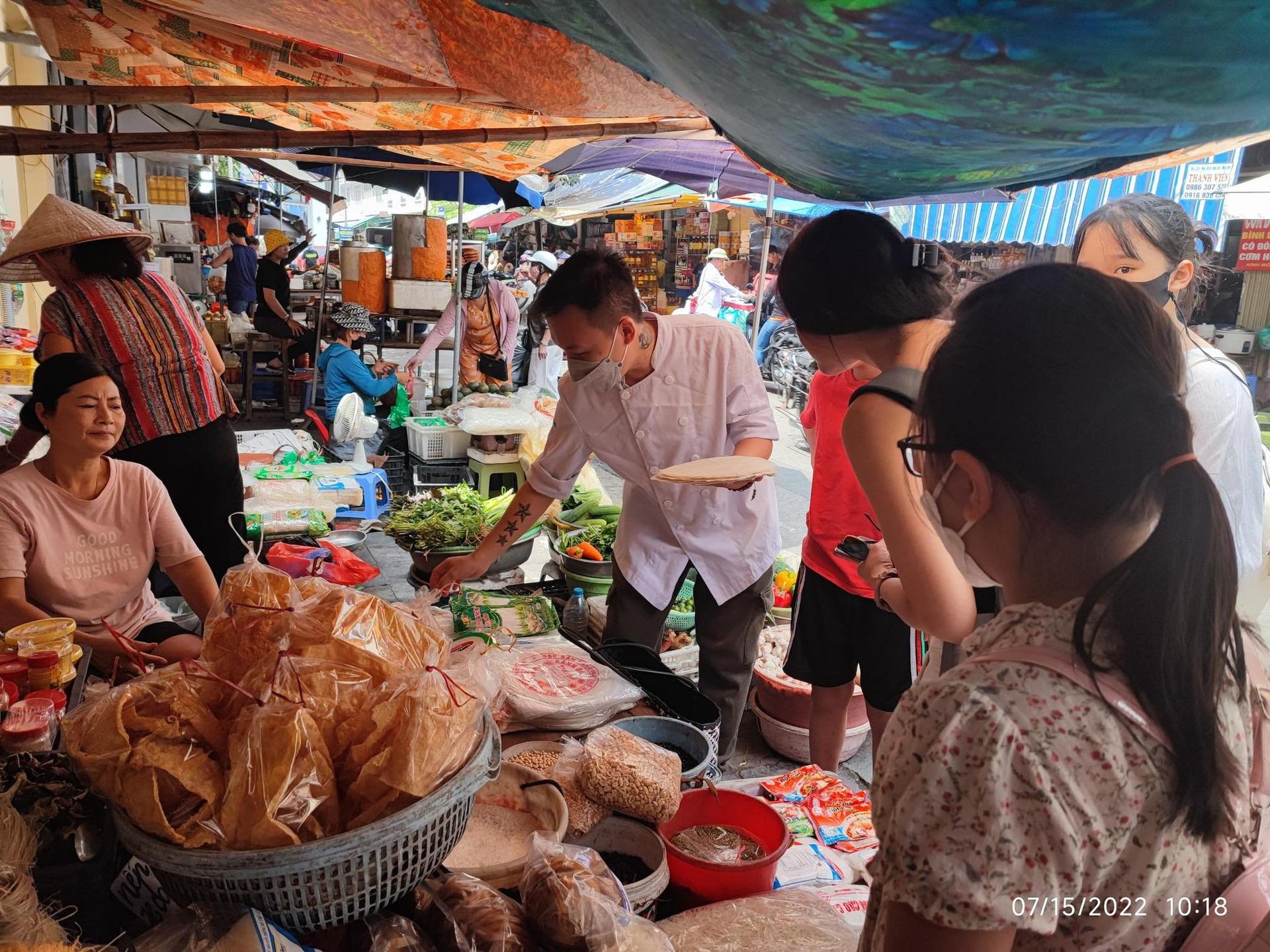 Hanoi Blue Butterfly Cooking Class and Local Market Tour - Thumbnail 6