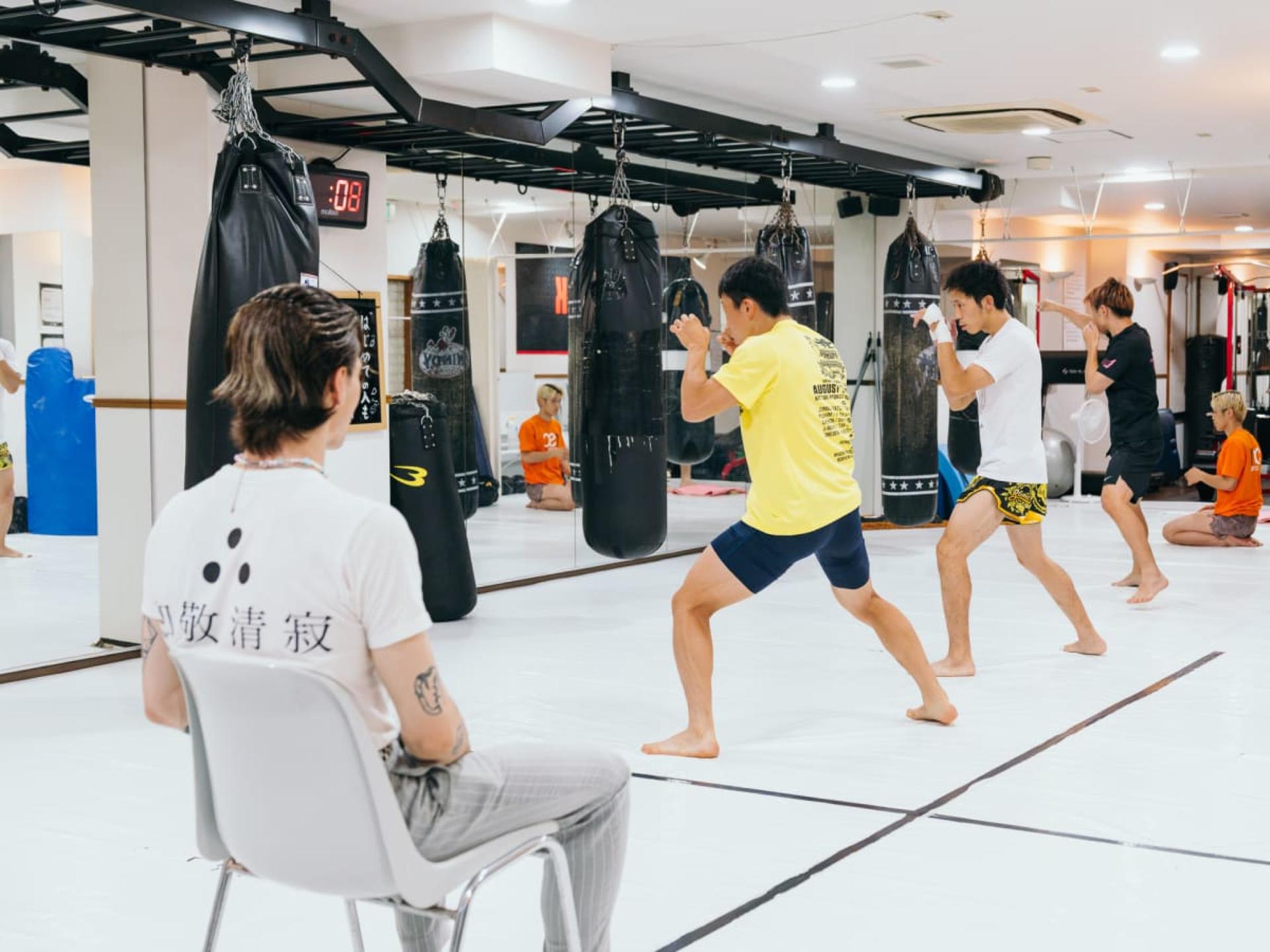 [Experience Tours Osaka]: Kickboxing with Pro Fighters - Thumbnail 19