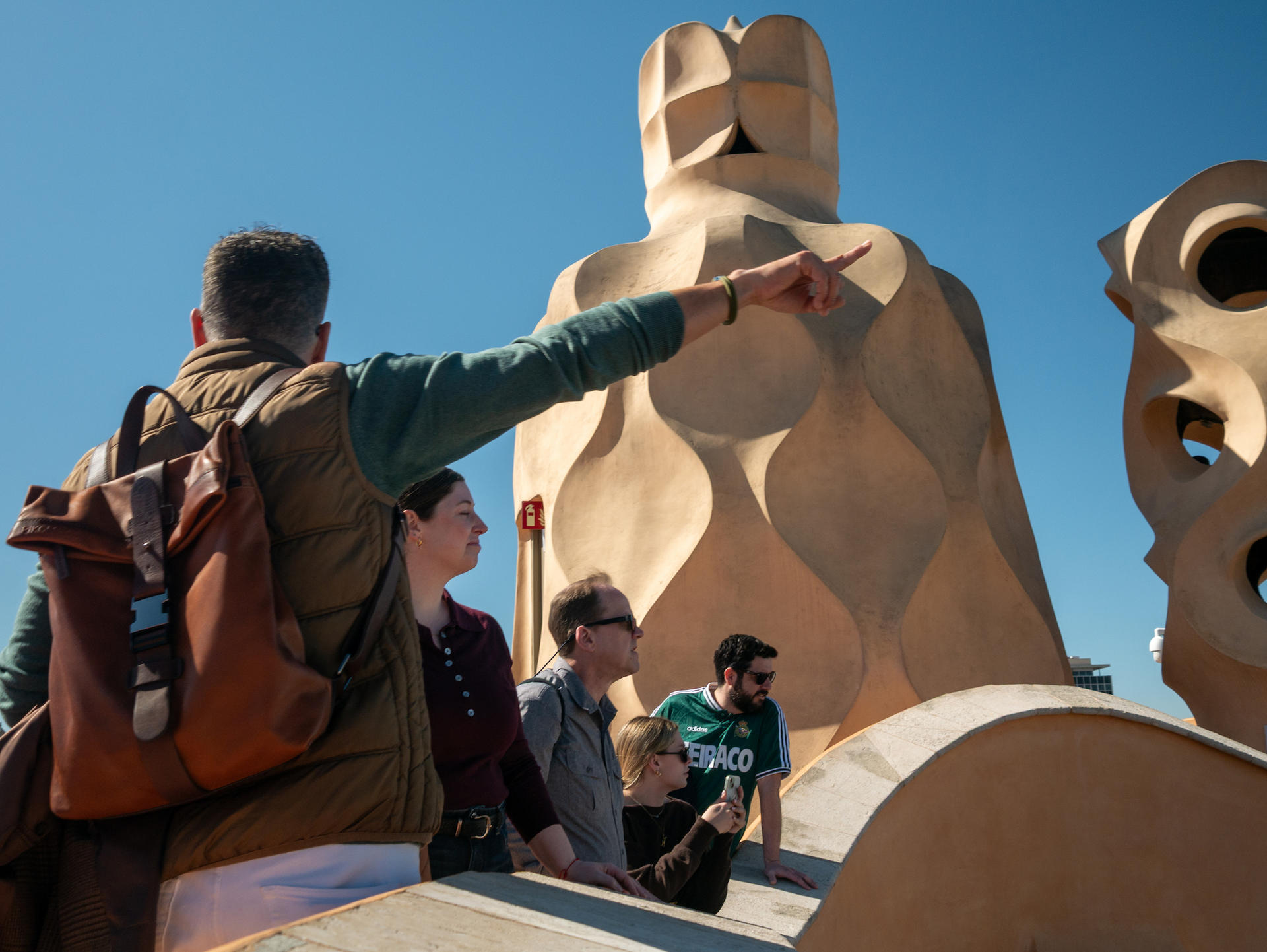 Sagrada Familia Golden Hour & Casa Mila Tour with Cava Tasting  - Thumbnail 15
