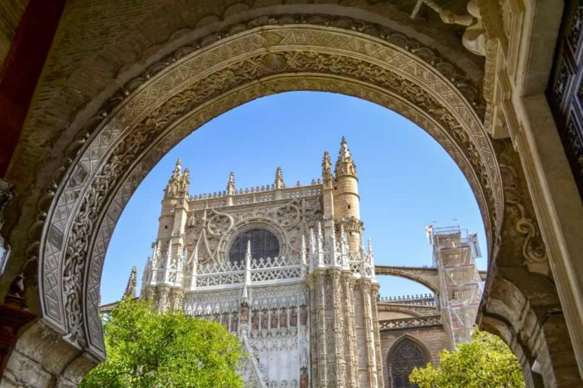 Seville Cathedral Smartphone Audio Guide (no ticket) - Thumbnail 2