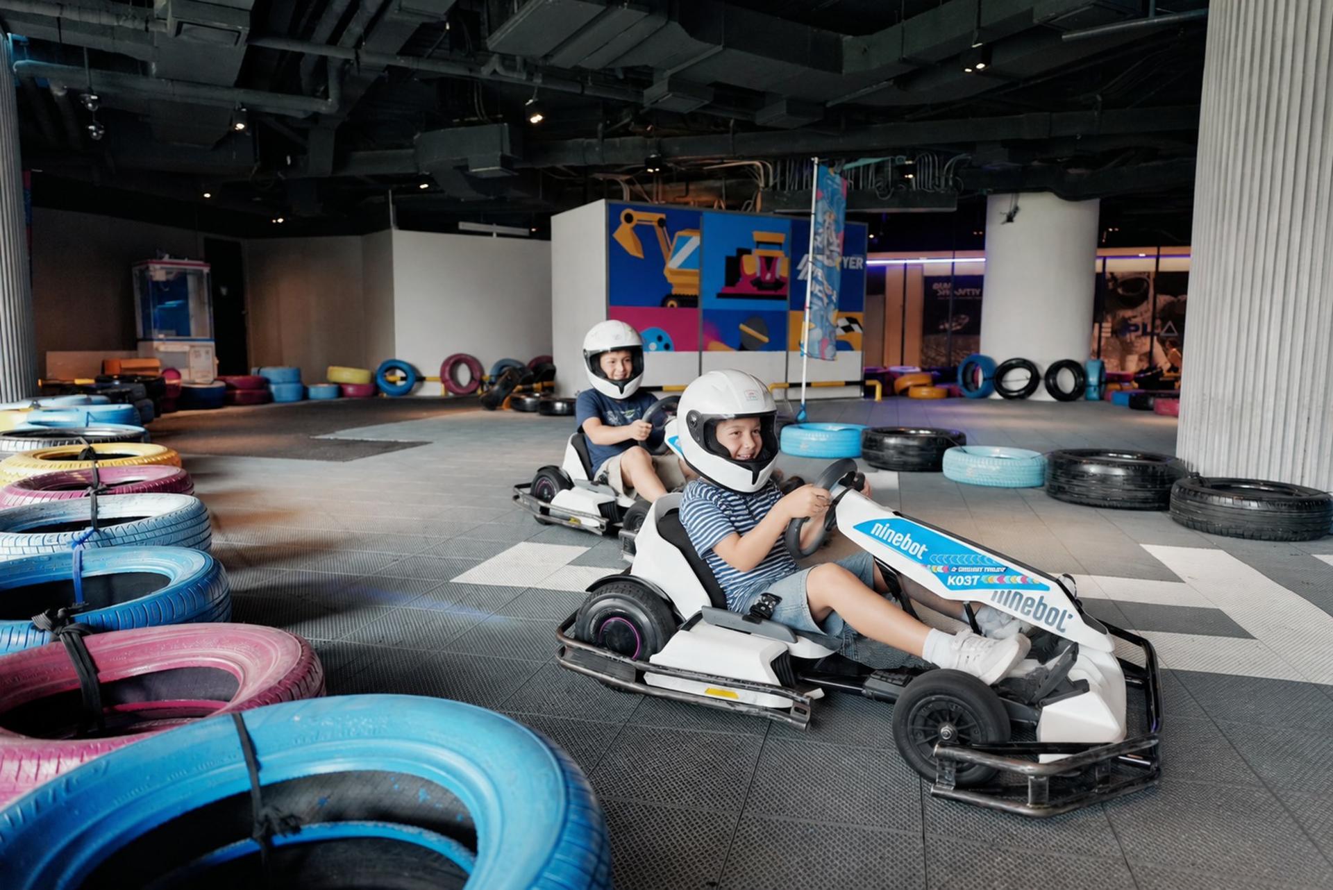 Playerbox : Indoor E-Gokart Track, Game Arcade at Siam Discovery - Thumbnail 2