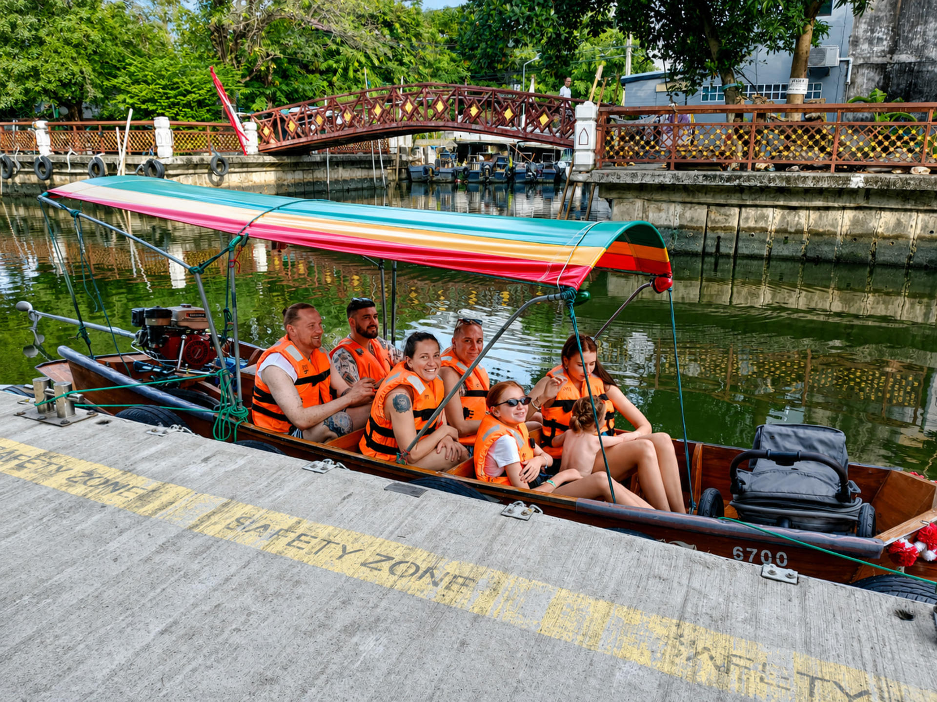 Private Local Big Buddha Canal Boat Tour in Bangkok - Thumbnail 13