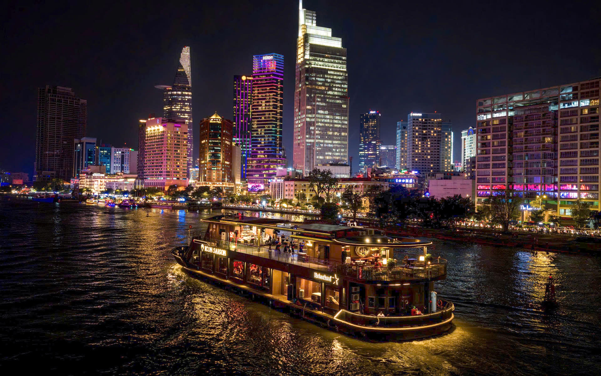 ICON Saigon - Luxury Dining Cruise in Ho Chi Minh City - Thumbnail 14