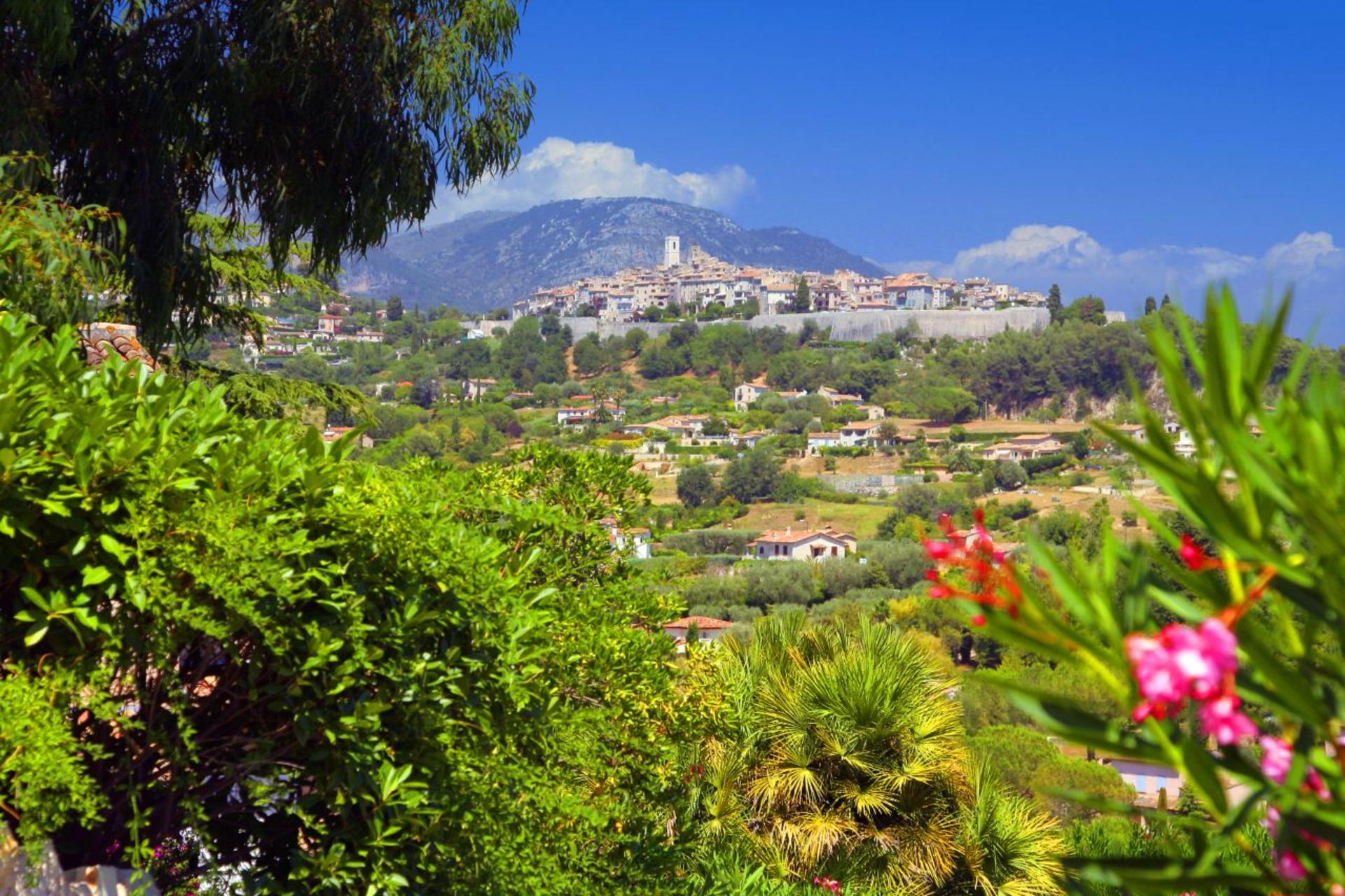 Provence and its Medieval Villages Full-Day Tour from Nice - Thumbnail 5