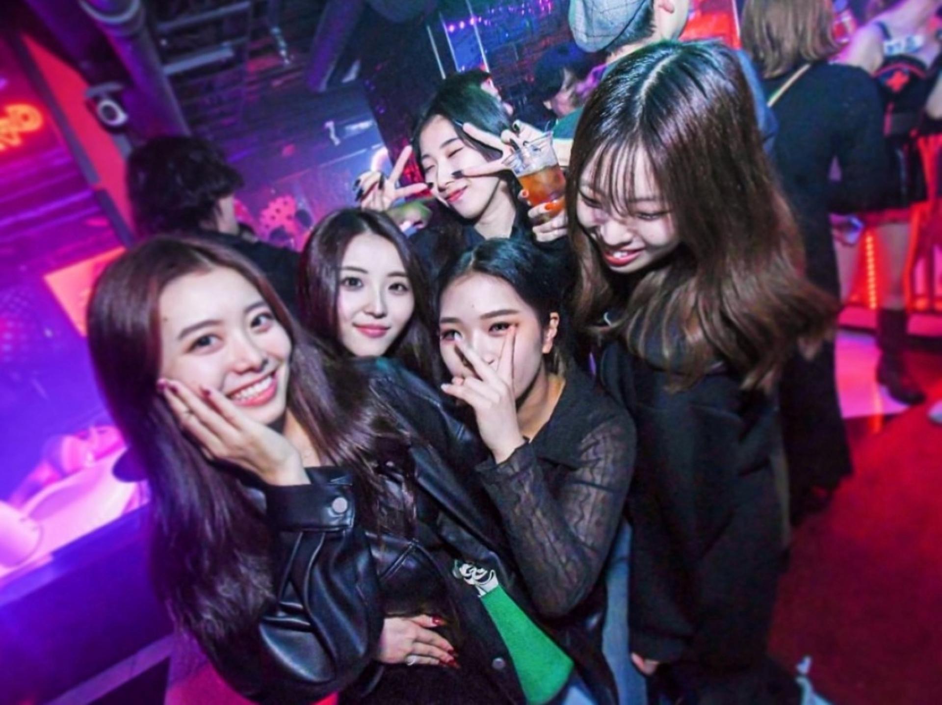Osaka Shinsaibashi: CRAZY LAND by CHEVAL Nightclub Admission Ticket - Thumbnail 28