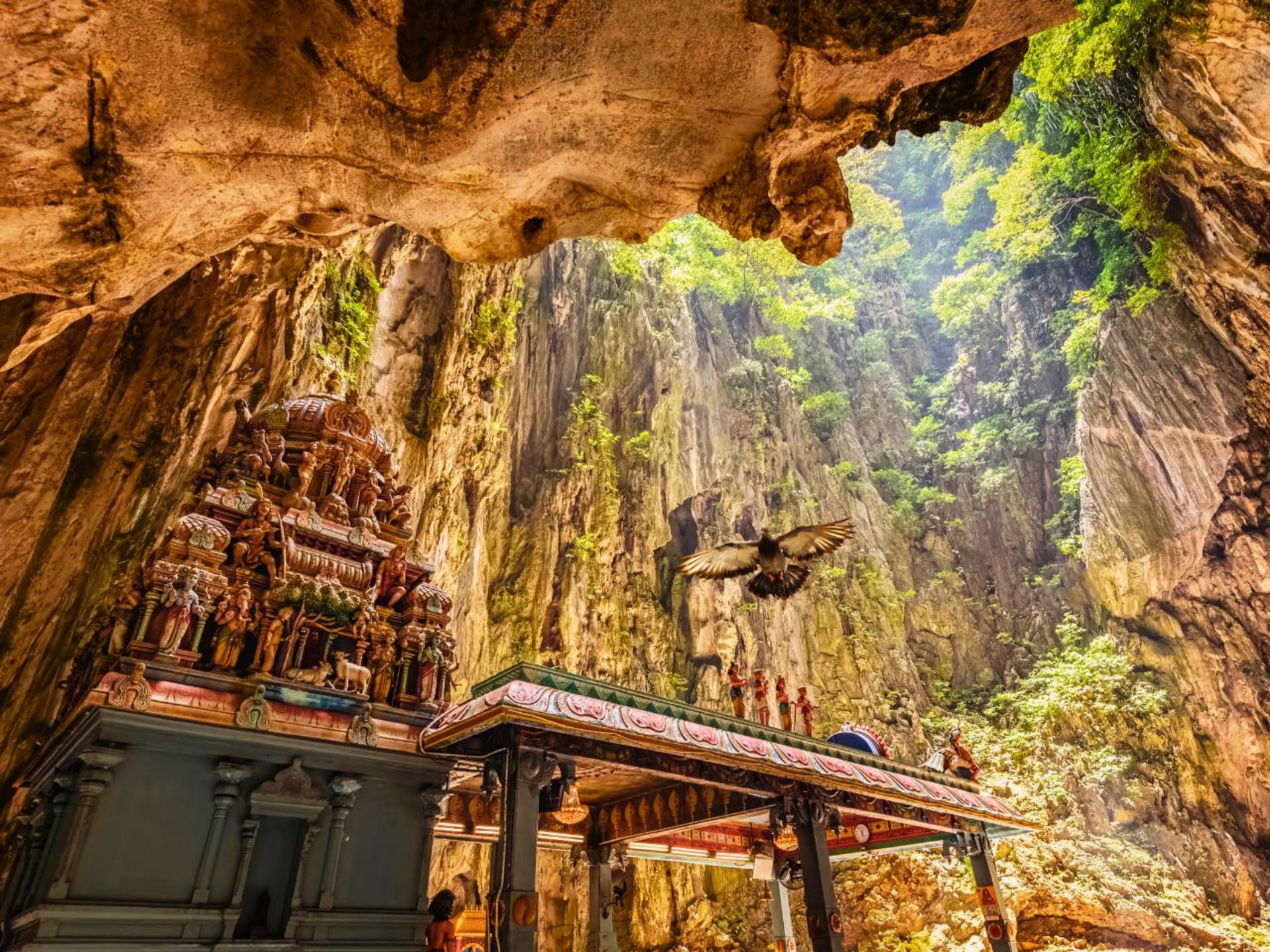 Kuala Lumpur: Guided Batu Caves Tour with Banana Leaf Lunch - Thumbnail 12